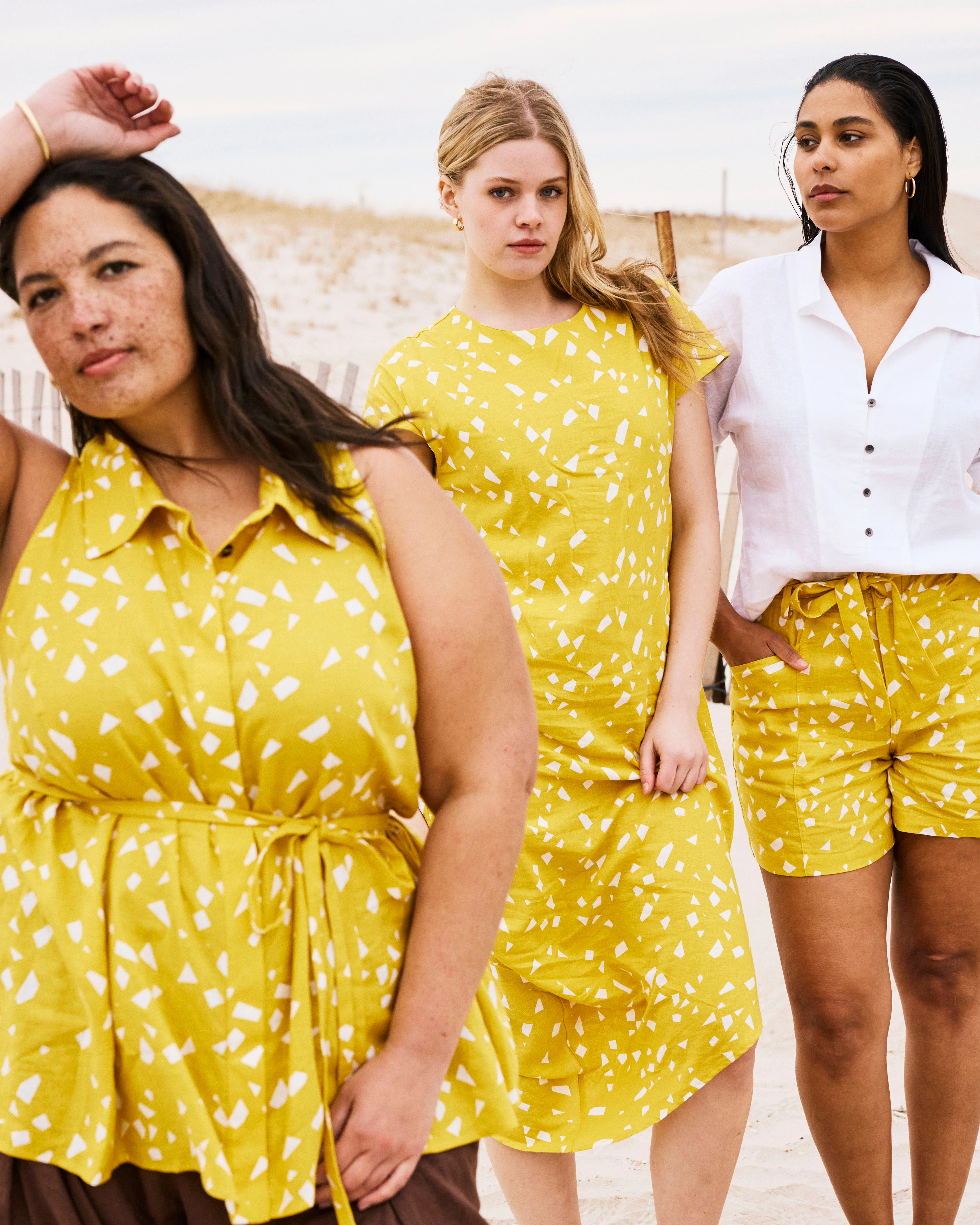 Adelaide Sleeveless Linen Shirt - Yellow Confetti Print - Image 2