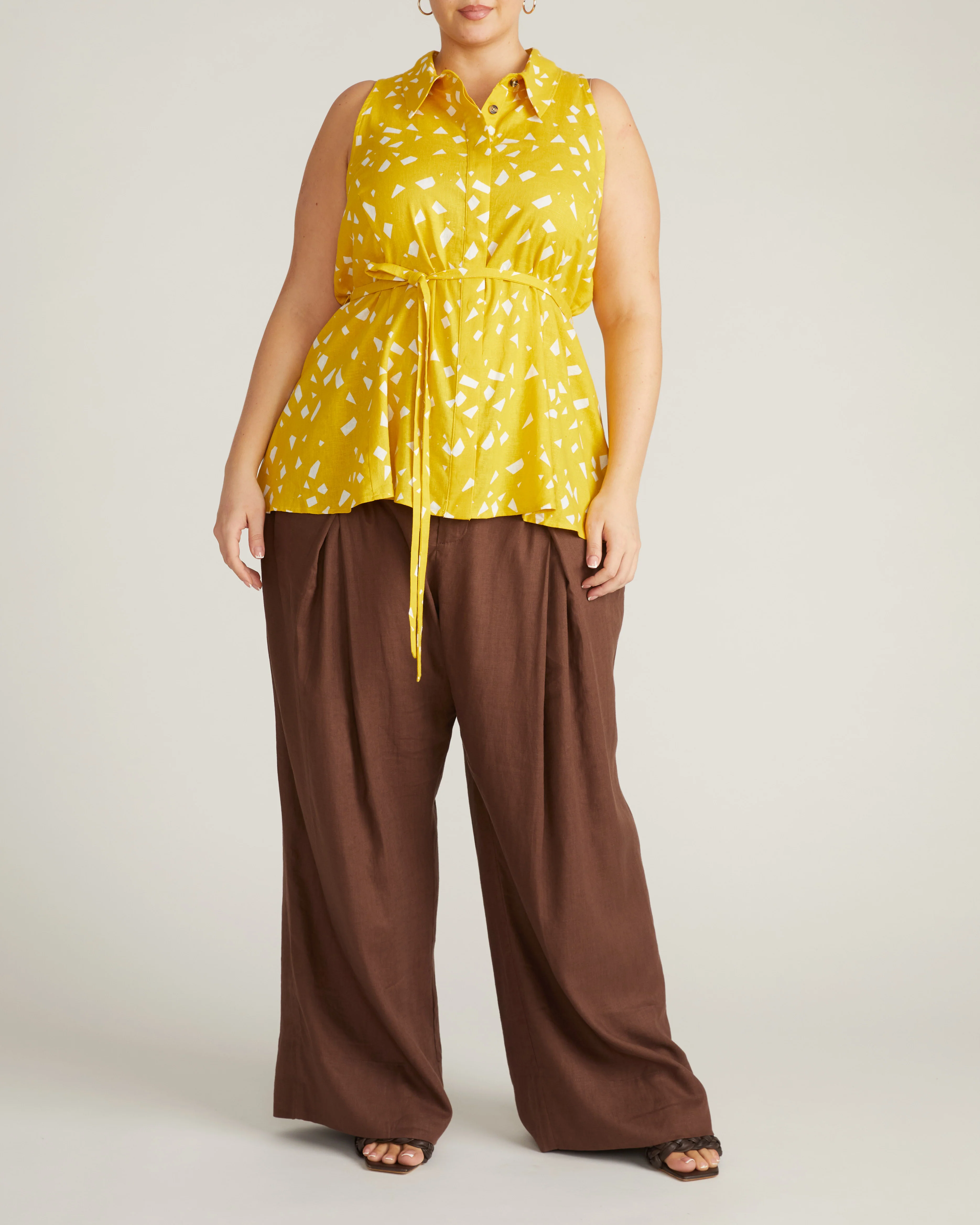 Adelaide Sleeveless Linen Shirt - Yellow Confetti Print - Image 4