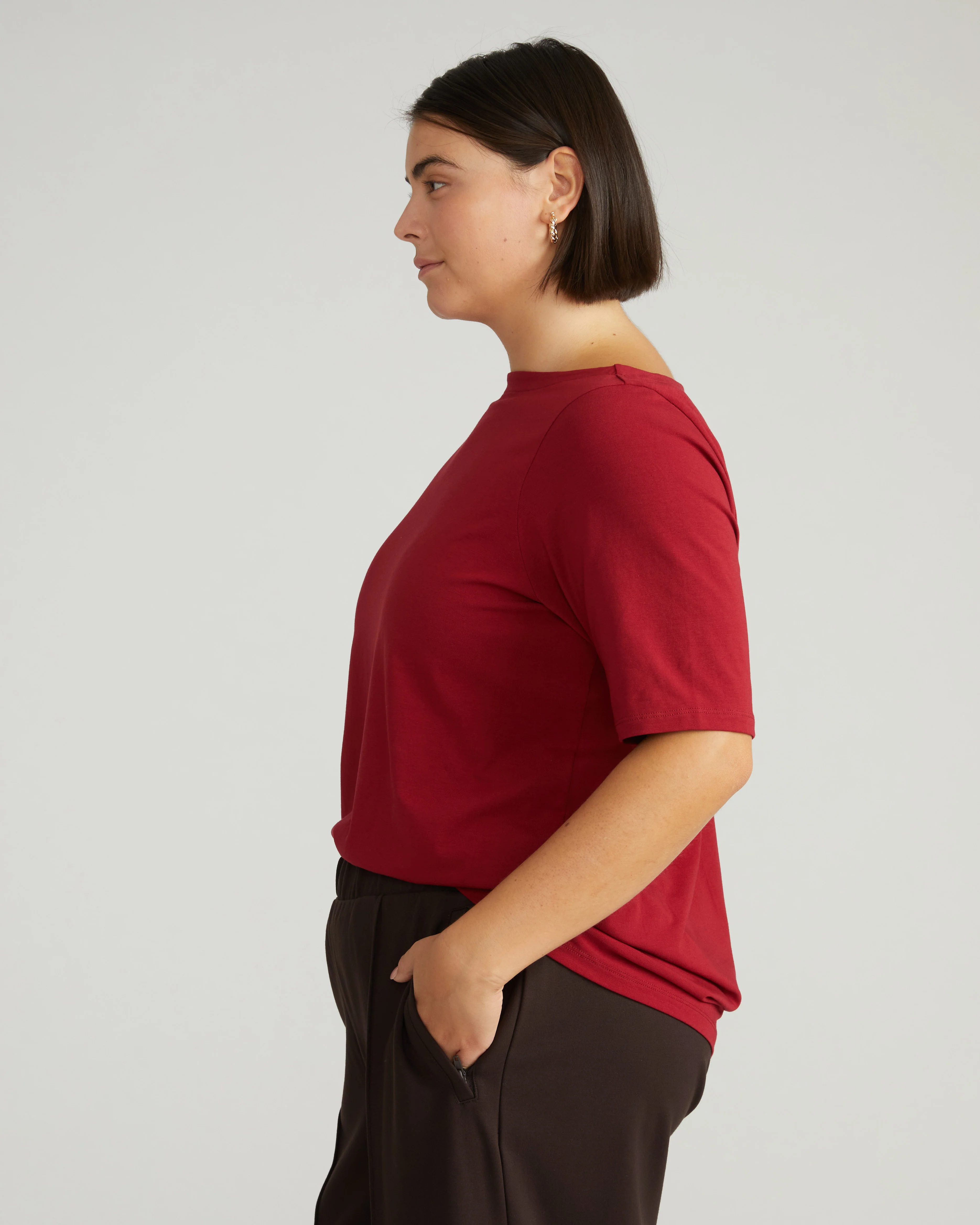 Bella Boatneck Tee - Garnet - Image 4