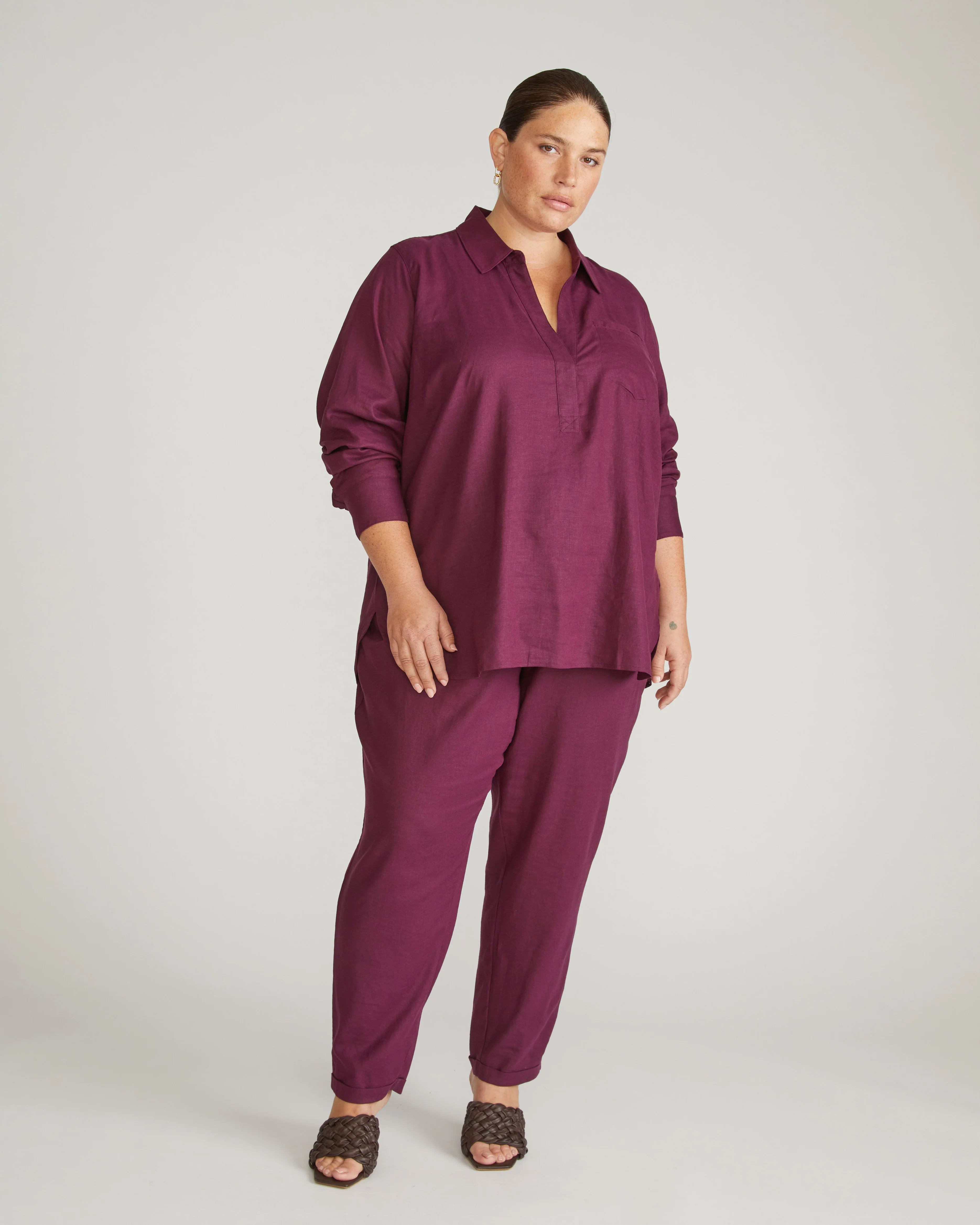 Button Back Linen Polo Shirt - Acai - Image 4