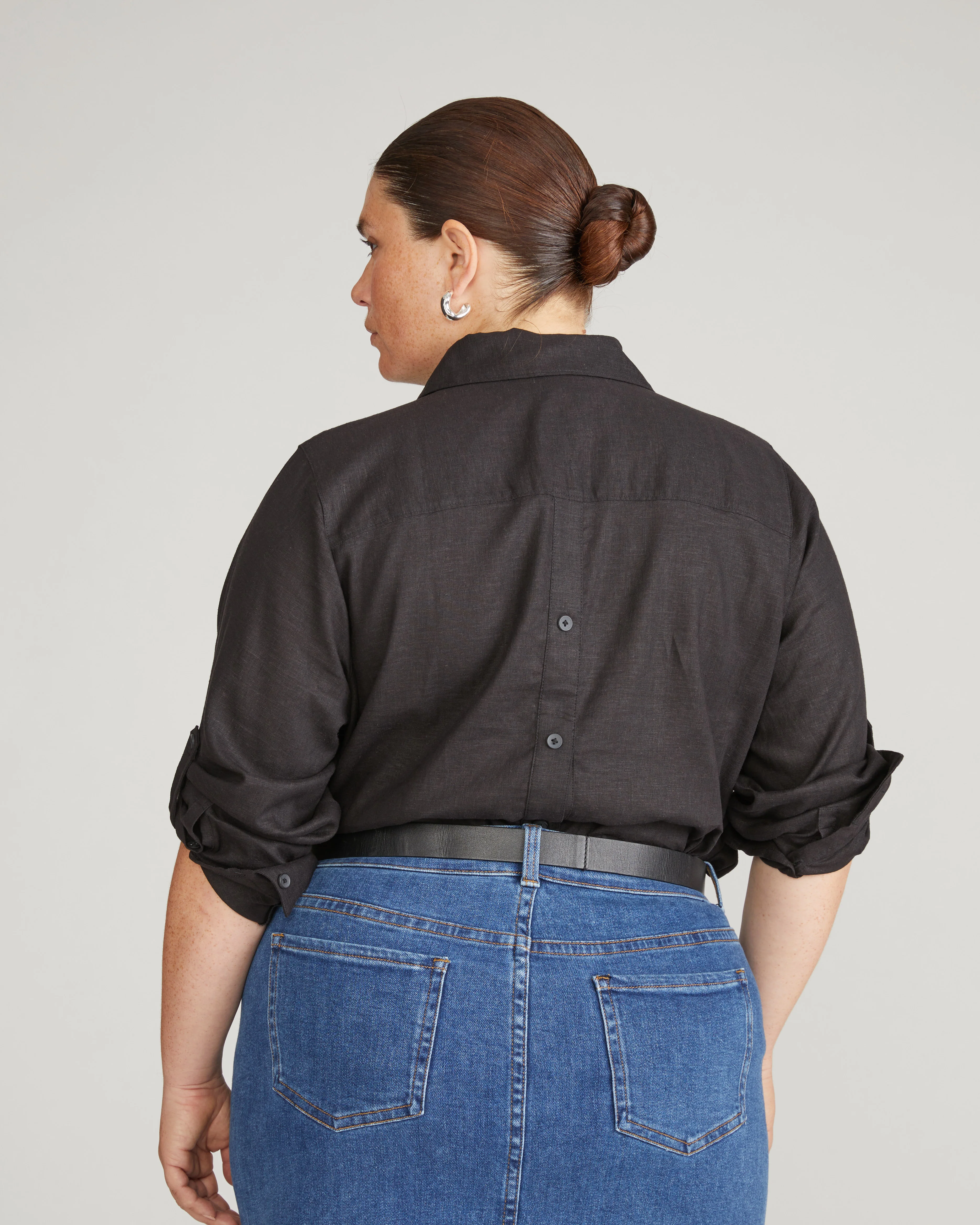 Button Back Linen Polo Shirt - Black - Image 3