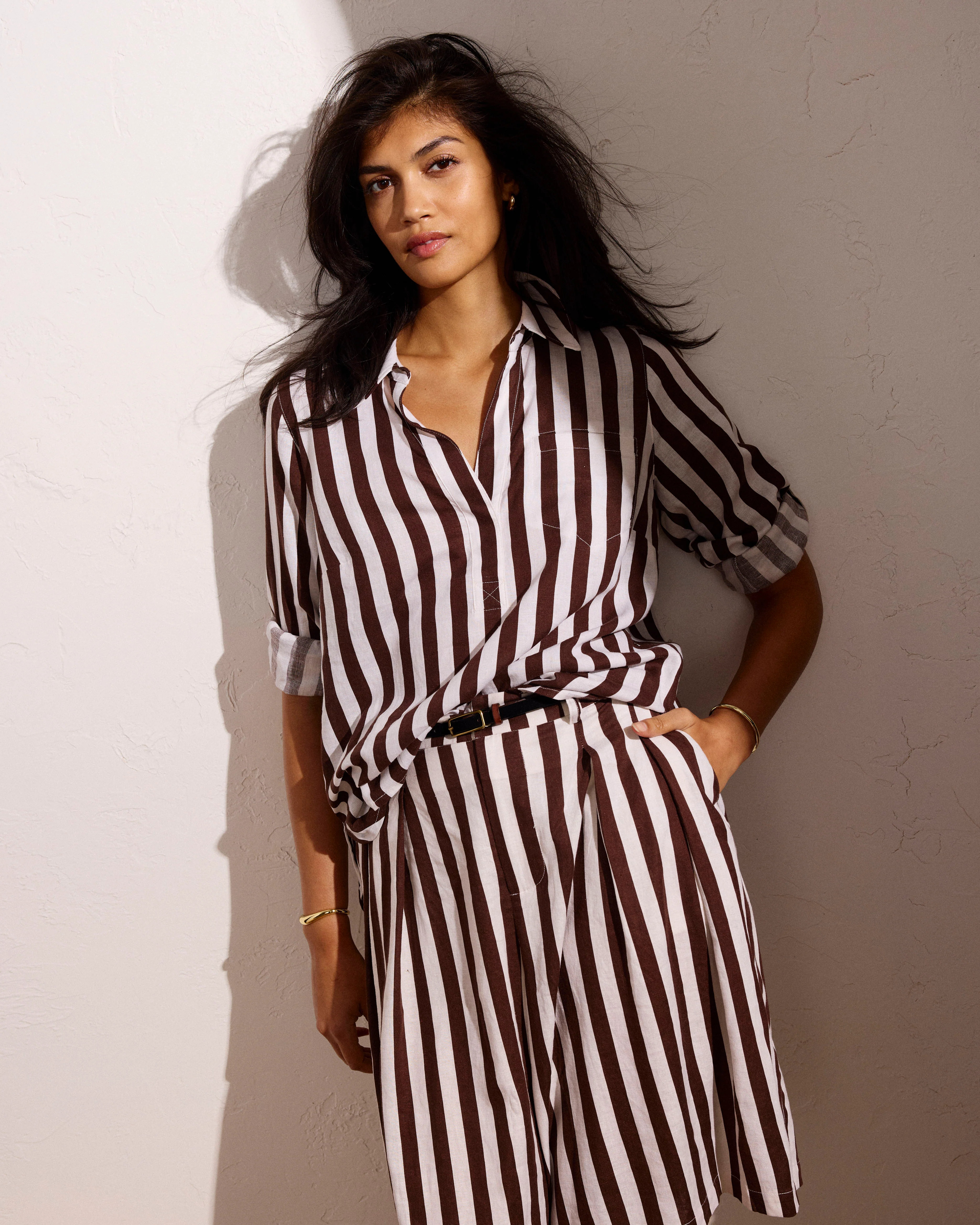Button Back Linen Polo Shirt - Peppercorn Stripe - Image 2