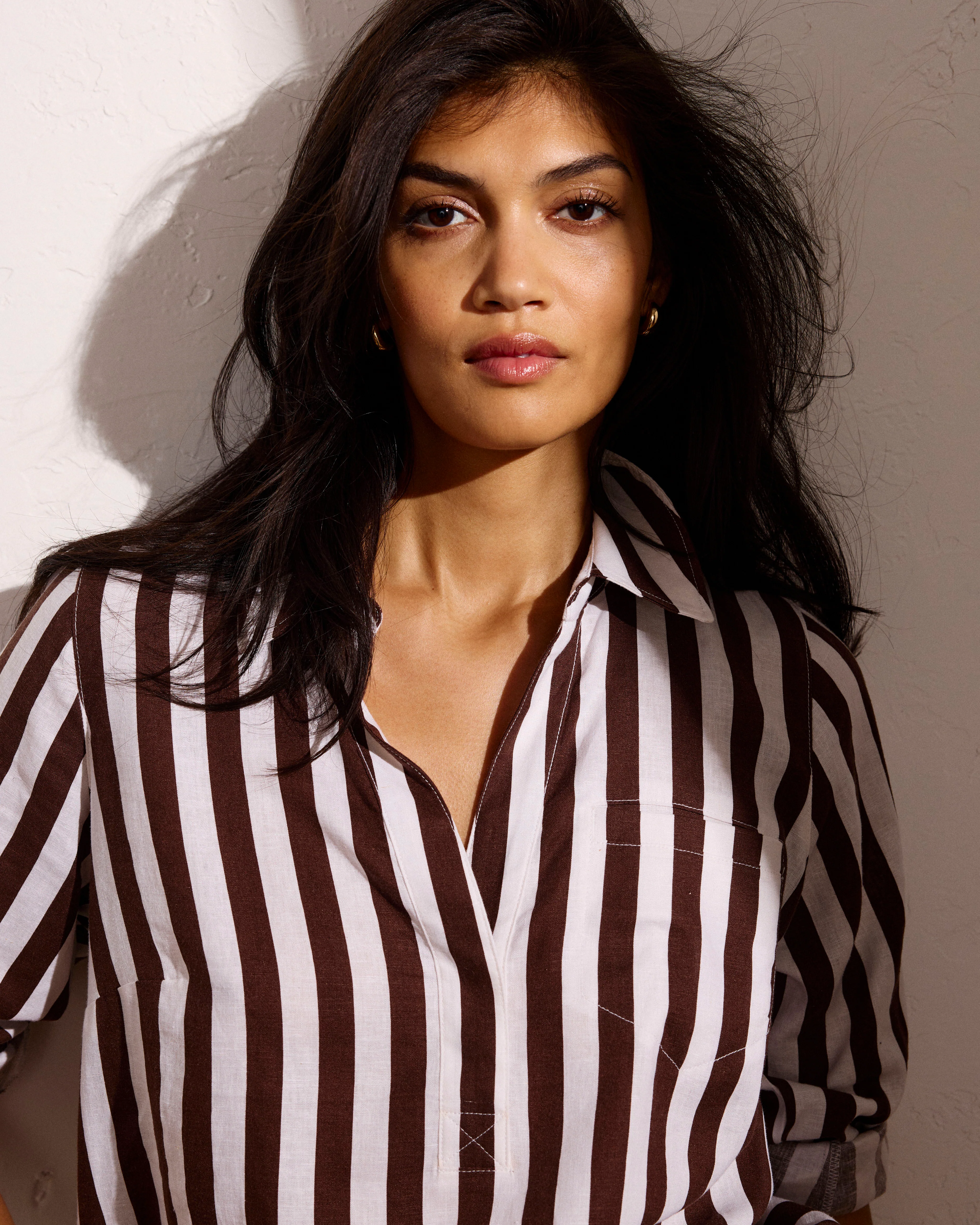 Button Back Linen Polo Shirt - Peppercorn Stripe - Image 3