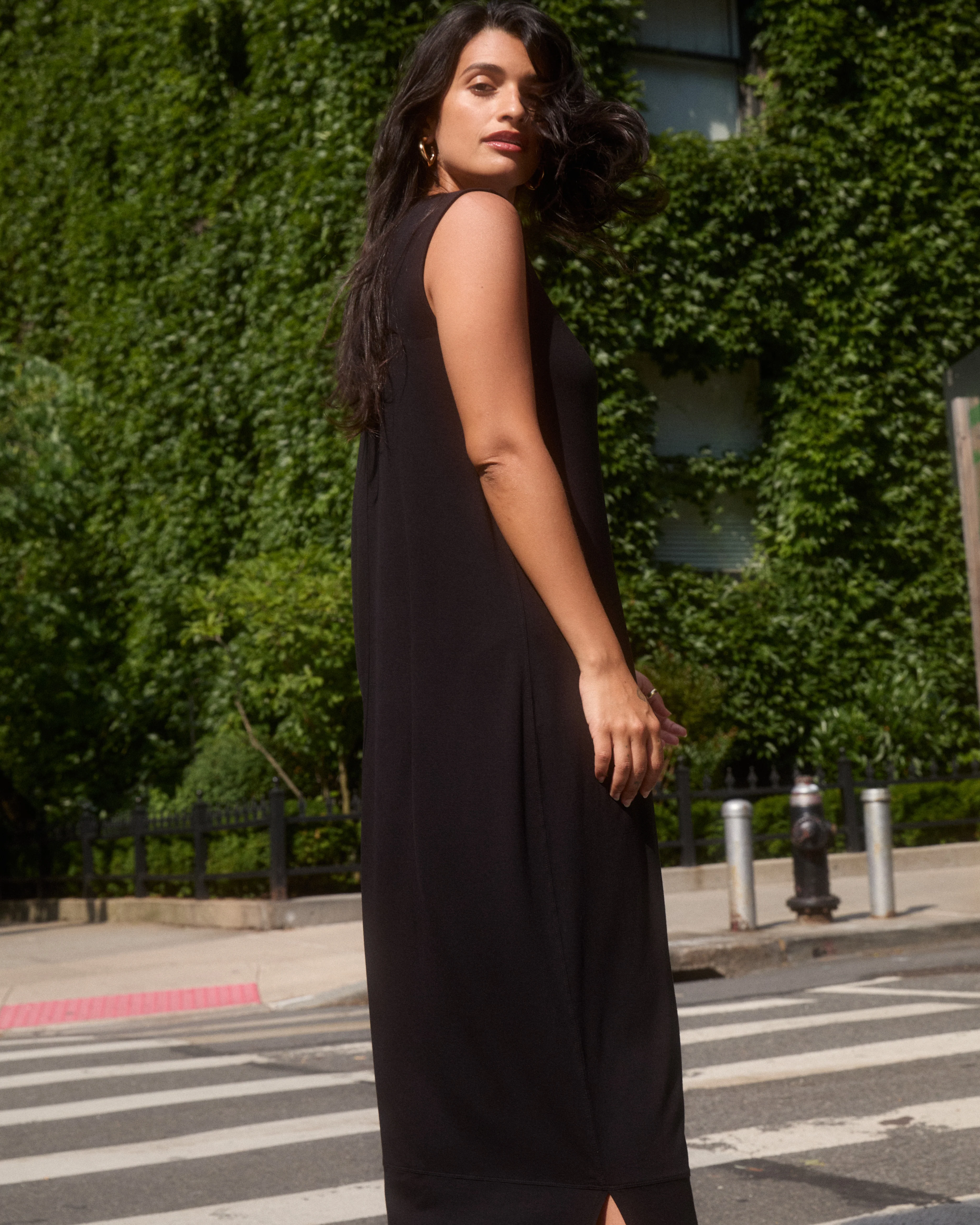 Claremont Liquid Jersey Sheath Dress - Black - Image 3