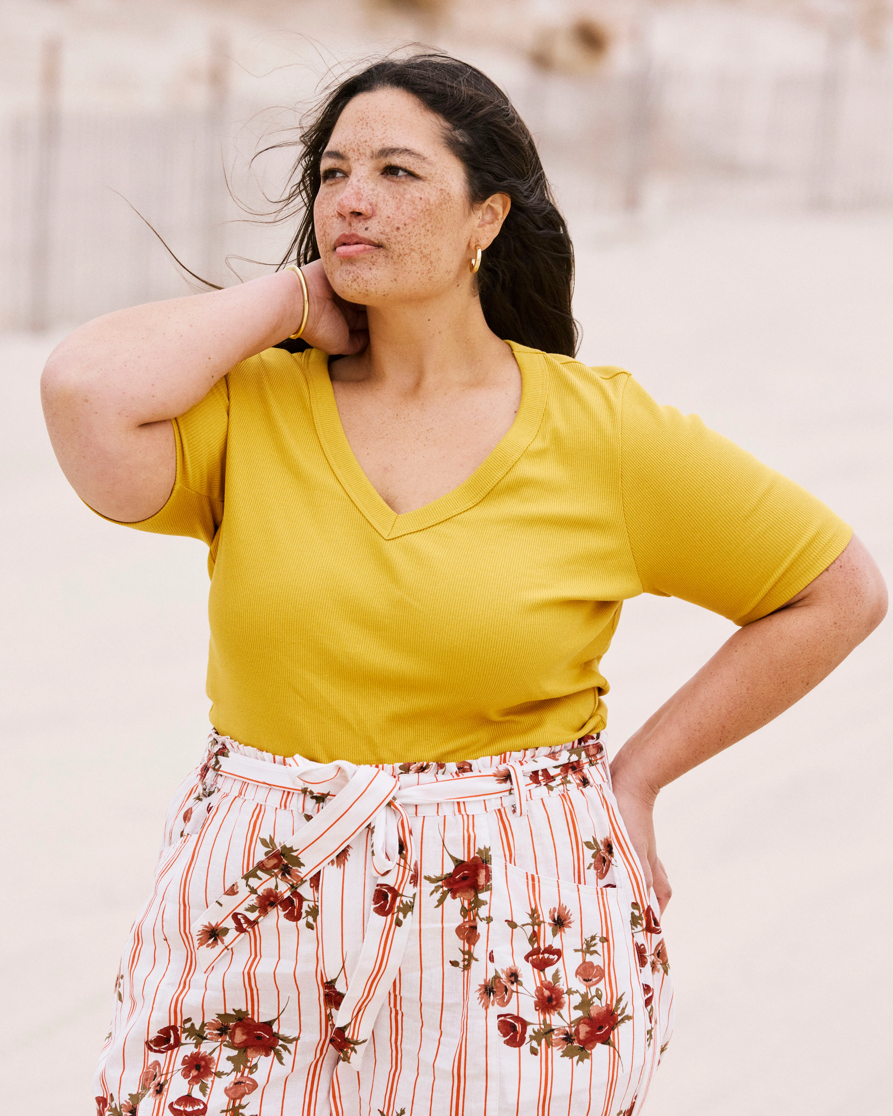Classic V-Neck Ribbed Tee - Goldenrod - Image 2