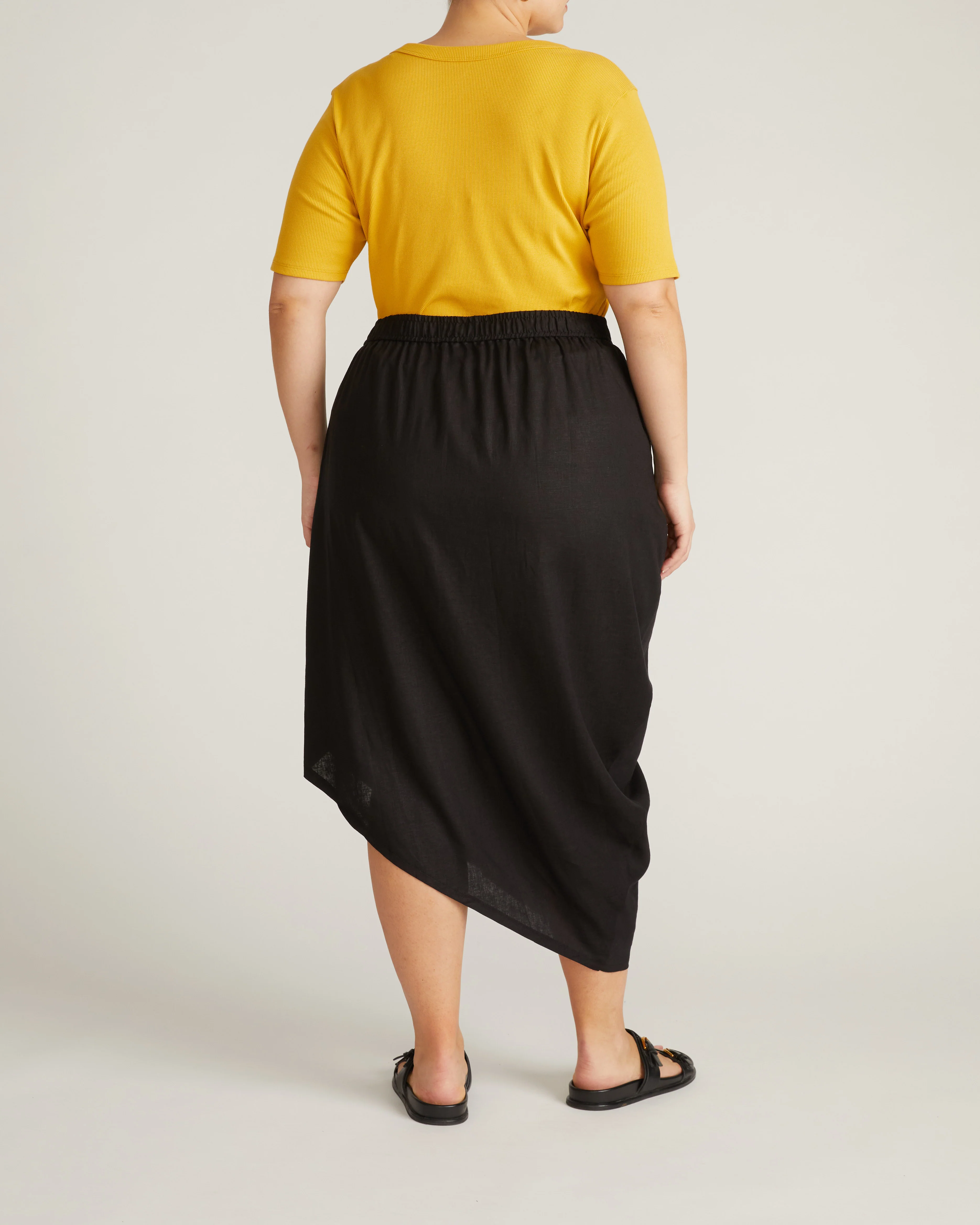Classic V-Neck Ribbed Tee - Goldenrod - Image 6