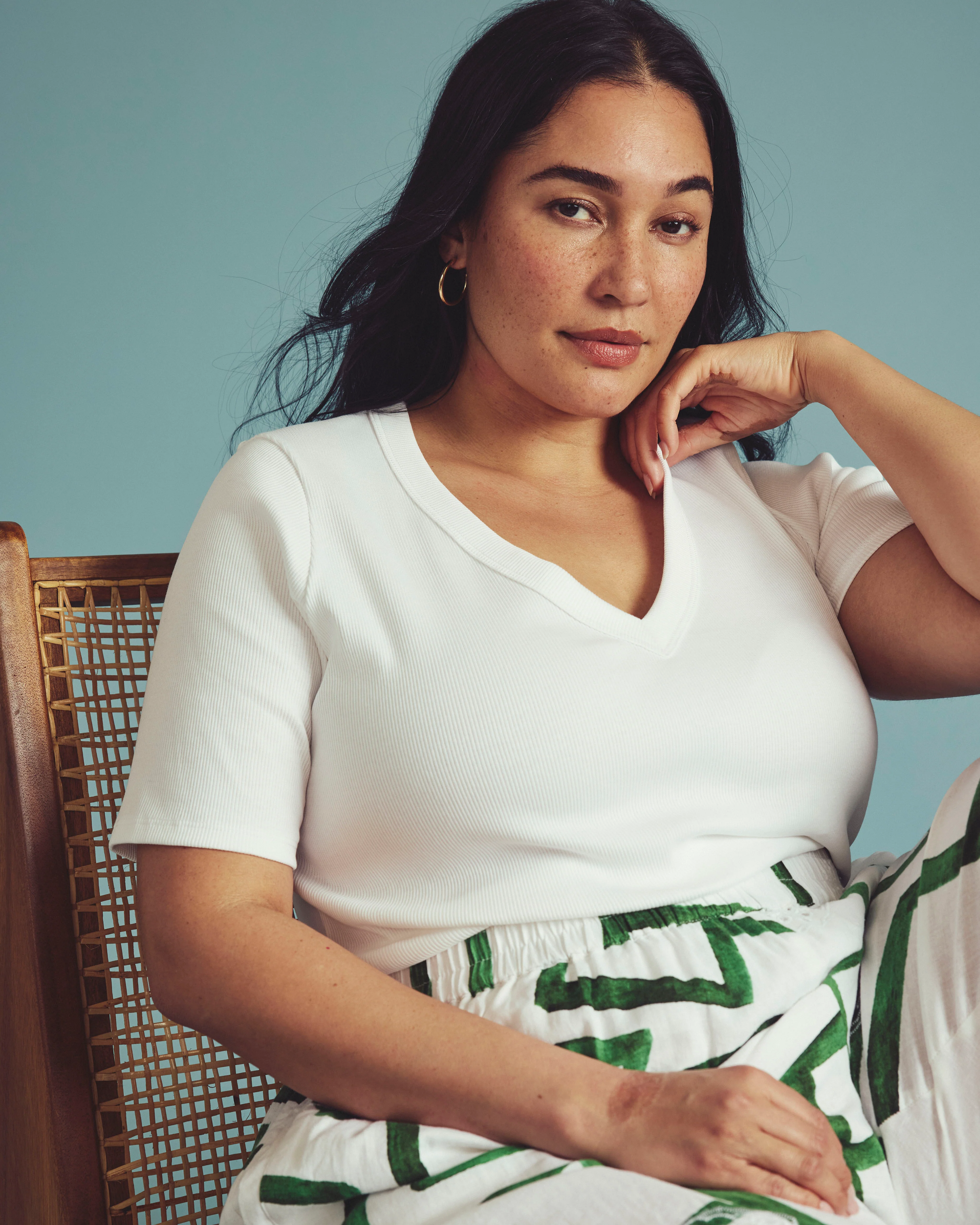 Classic V-Neck Ribbed Tee - White - Image 3