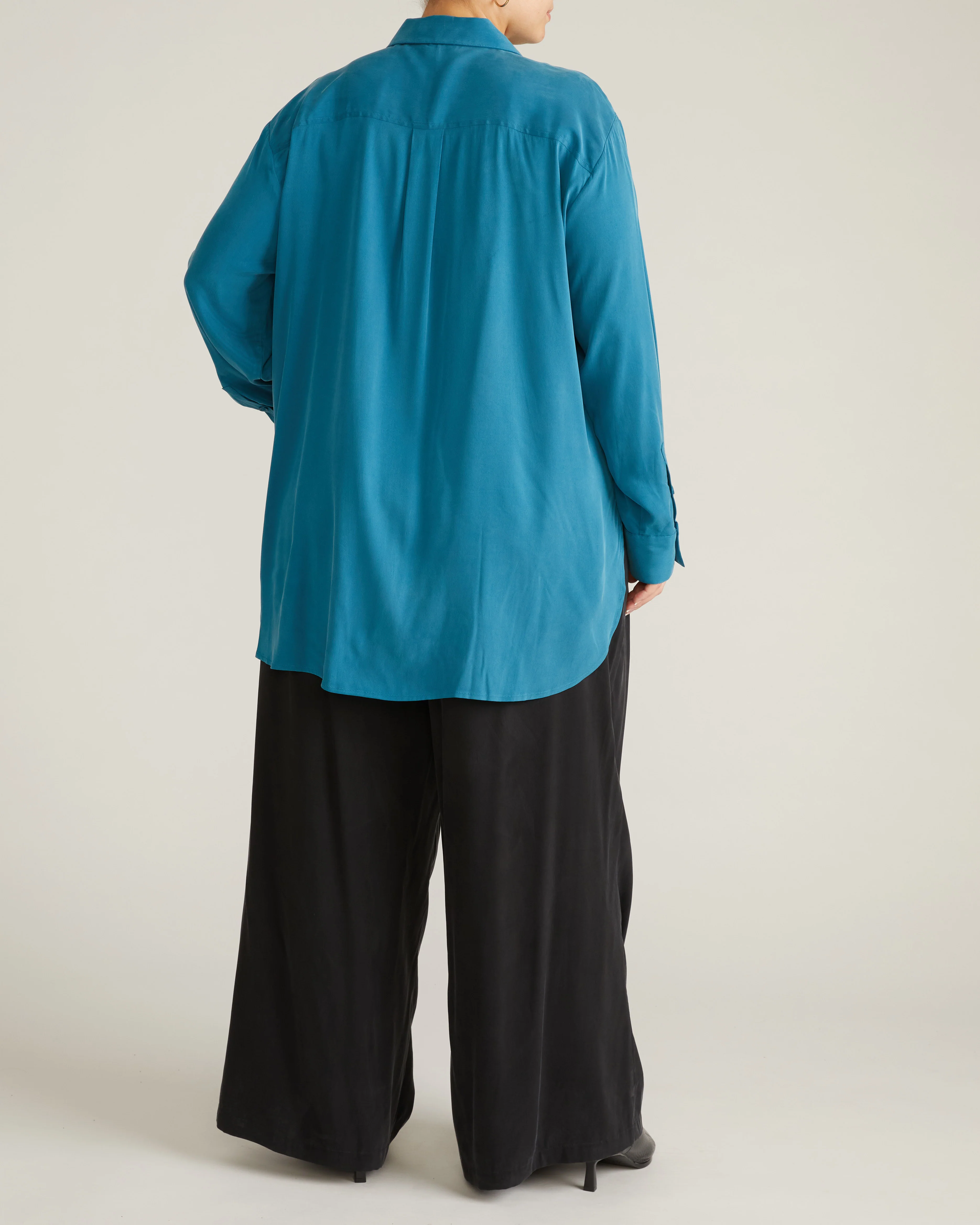 Cooling Stretch Cupro Artist Shirt - Blue Beetle - Image 6