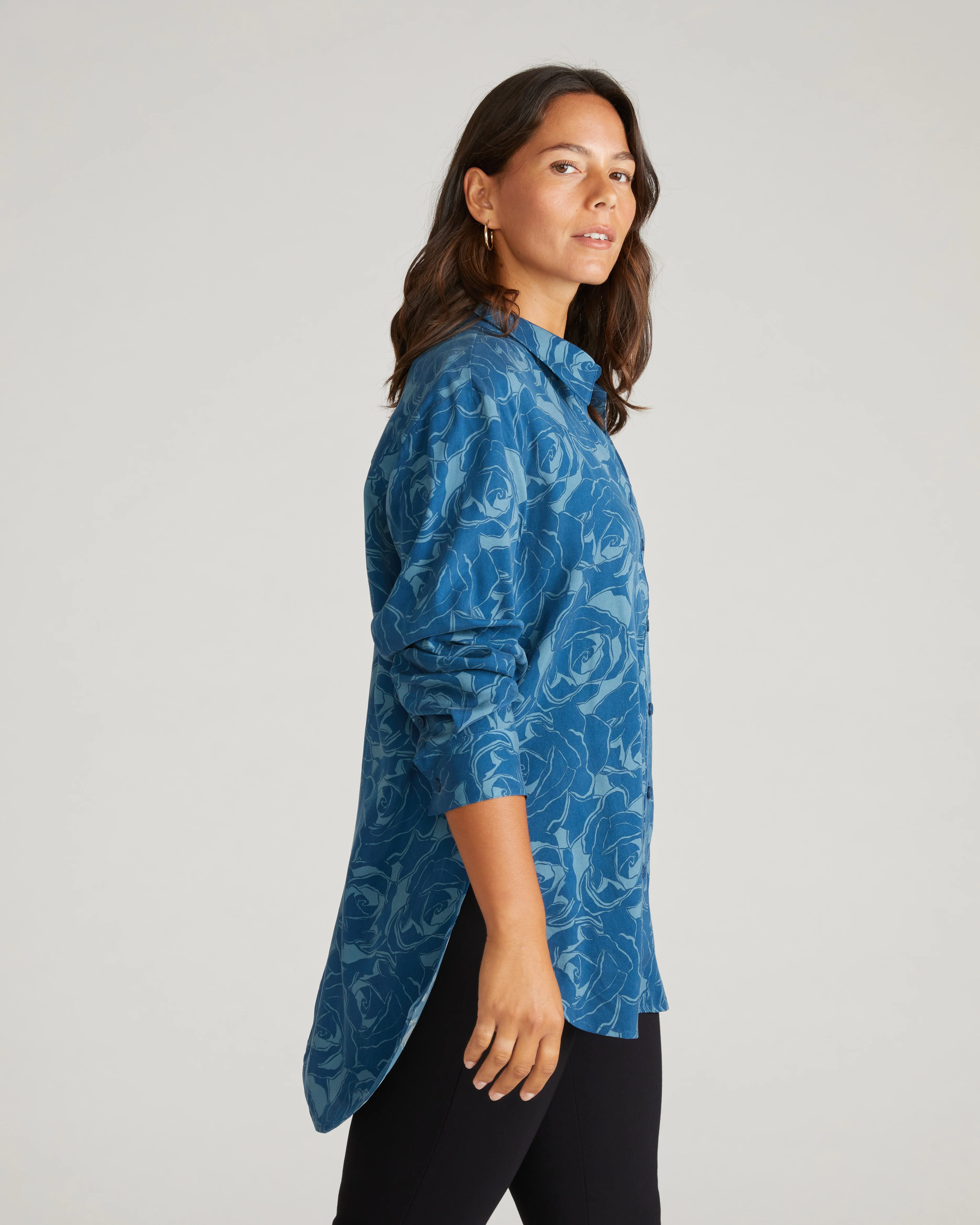 Cooling Stretch Cupro Artist Shirt - Rose Print in Deep Teal - Image 3
