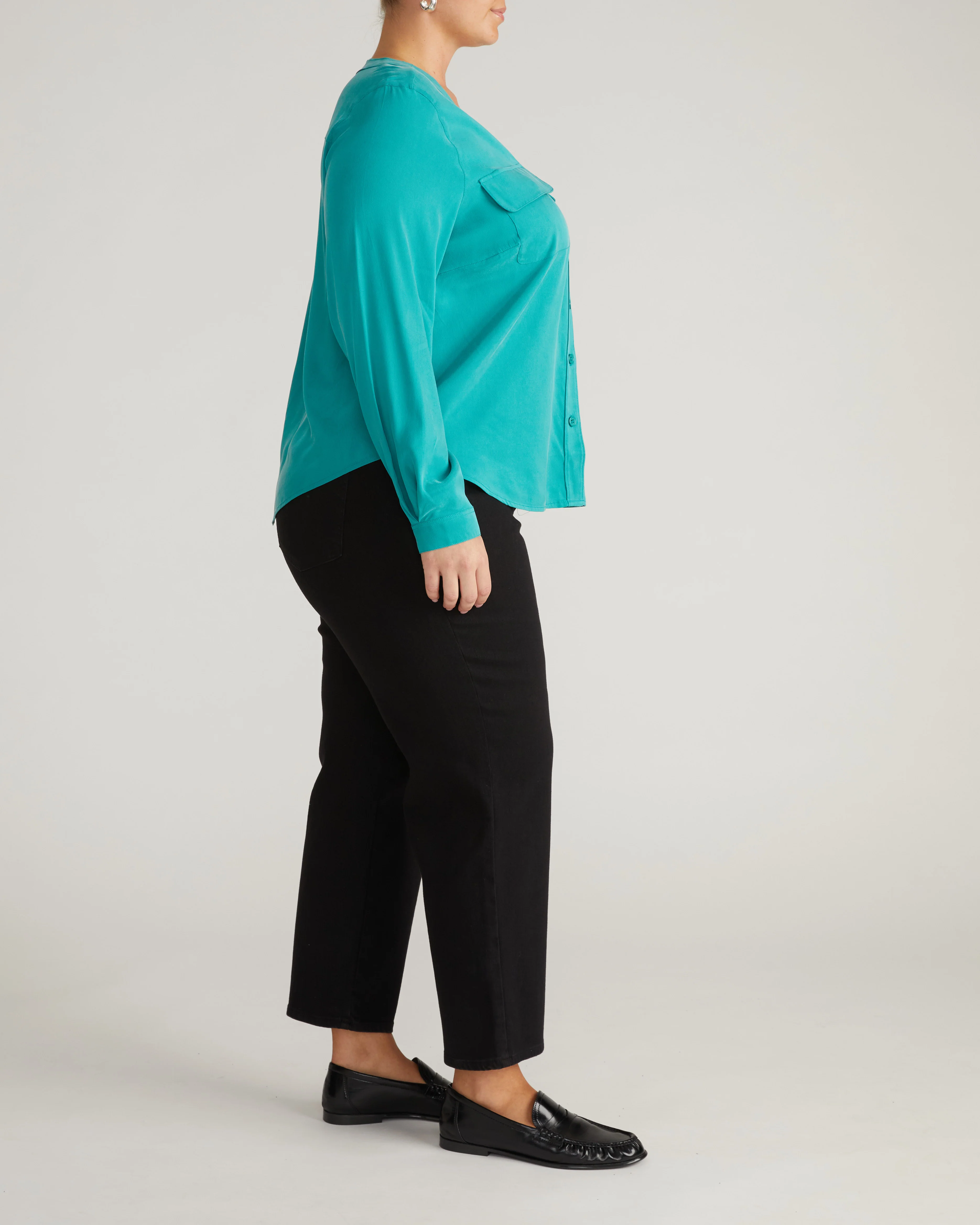 Cooling Stretch Cupro Button-Down Blouse - Green Tourmaline - Image 5