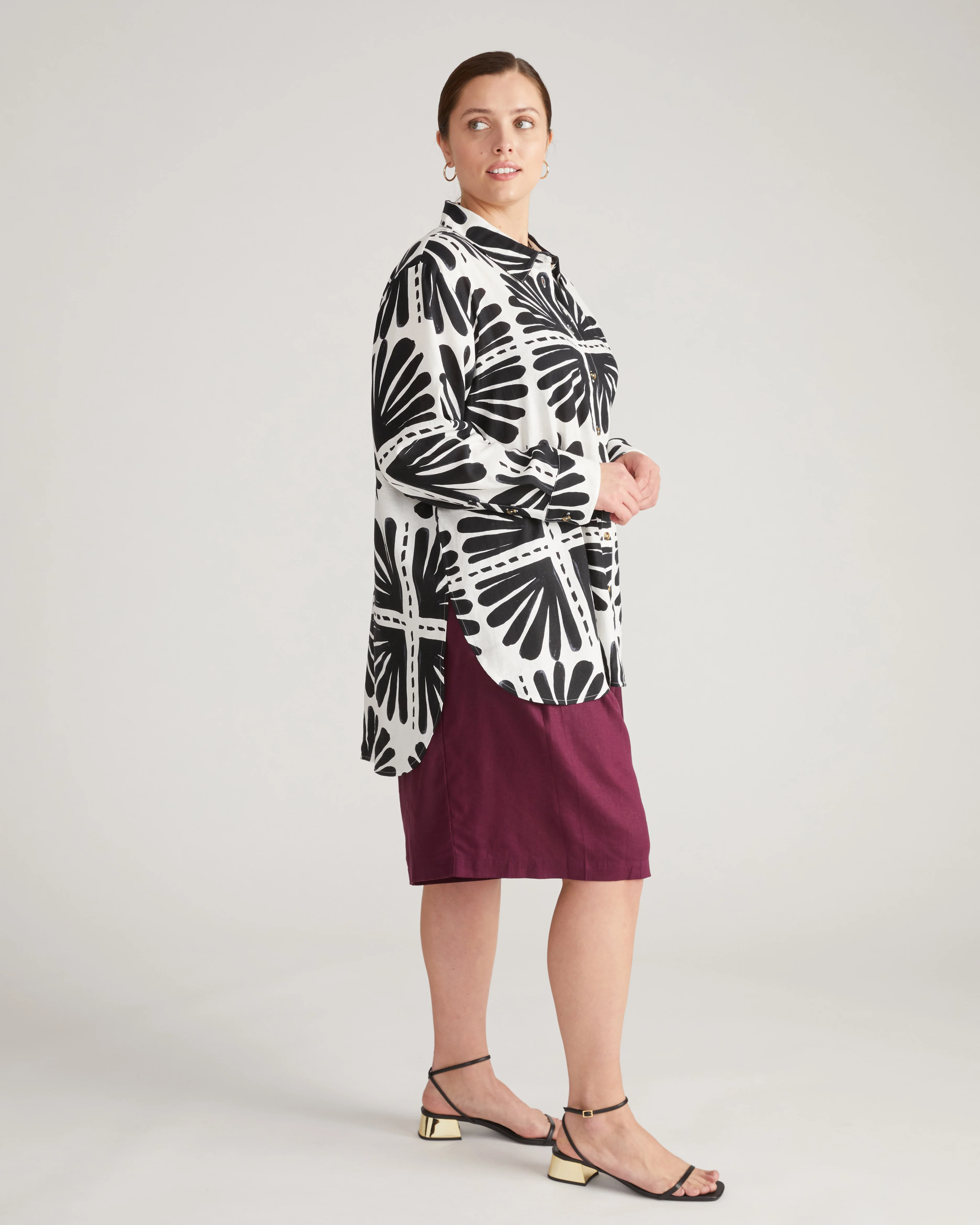 Dawn Linen Hi Low Tunic - Ink Bloom Print - Image 6