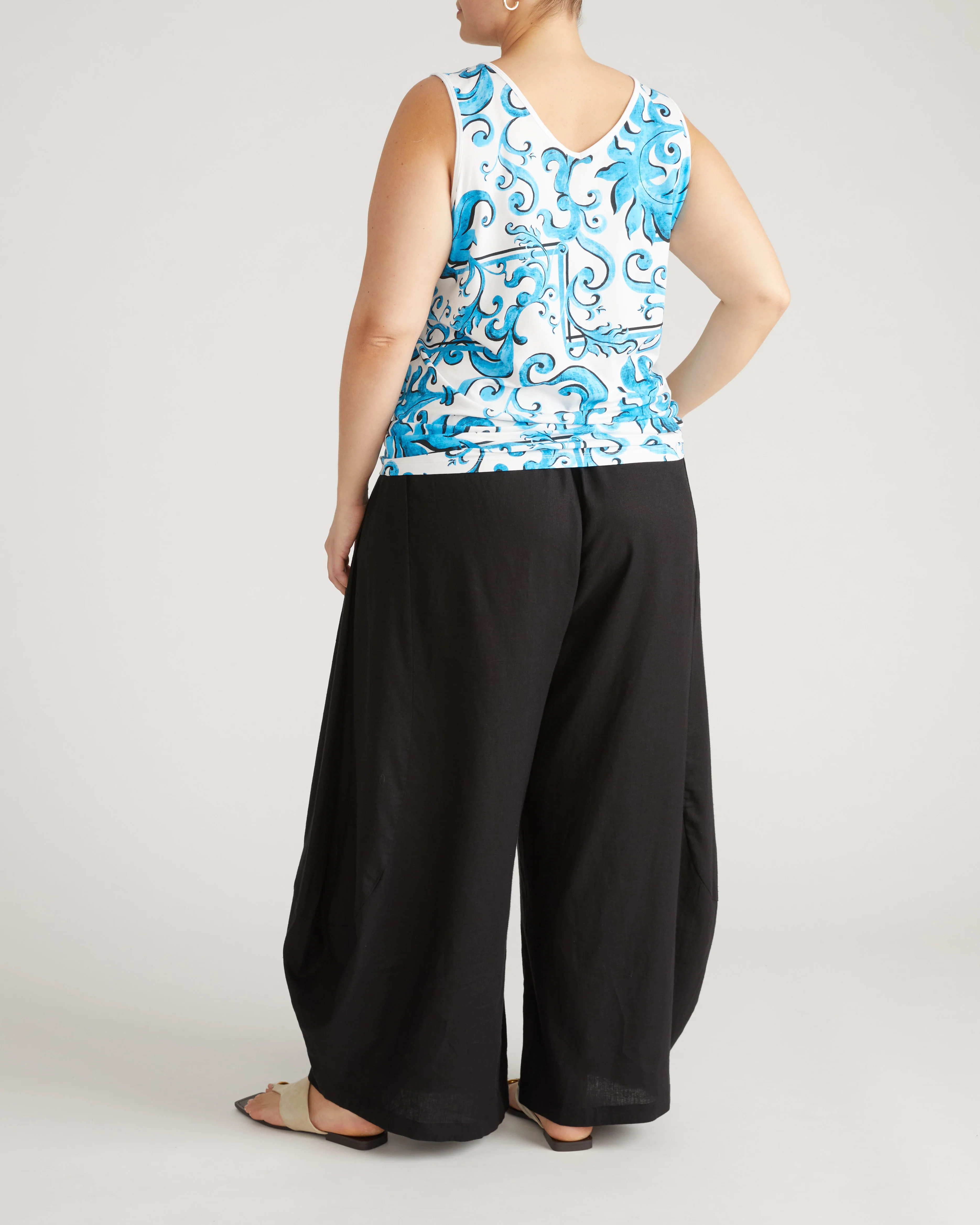 Double V Tank - Blue Majolica Print - Image 6