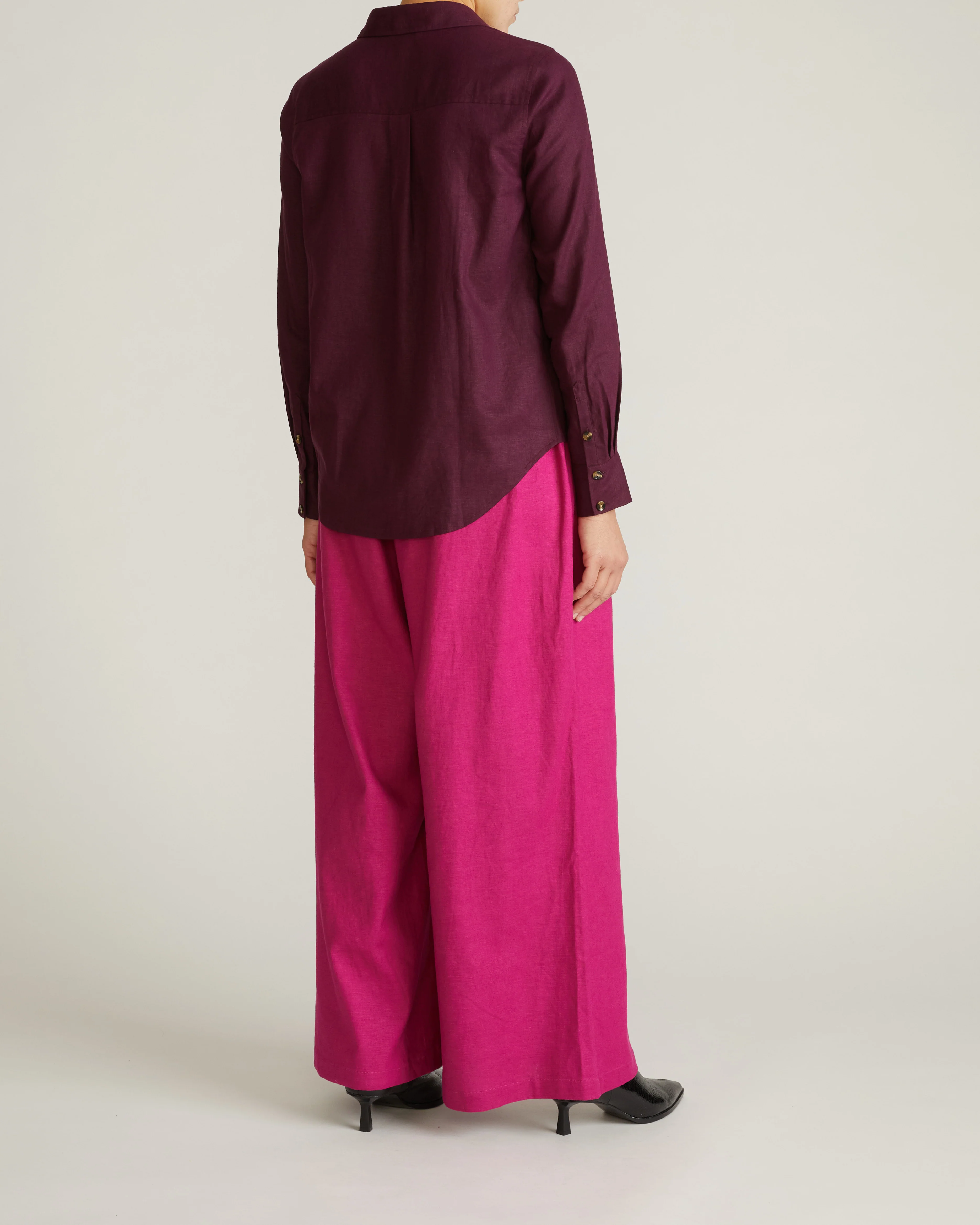 Elbe Stretch Linen Shirt - Acai - Image 5