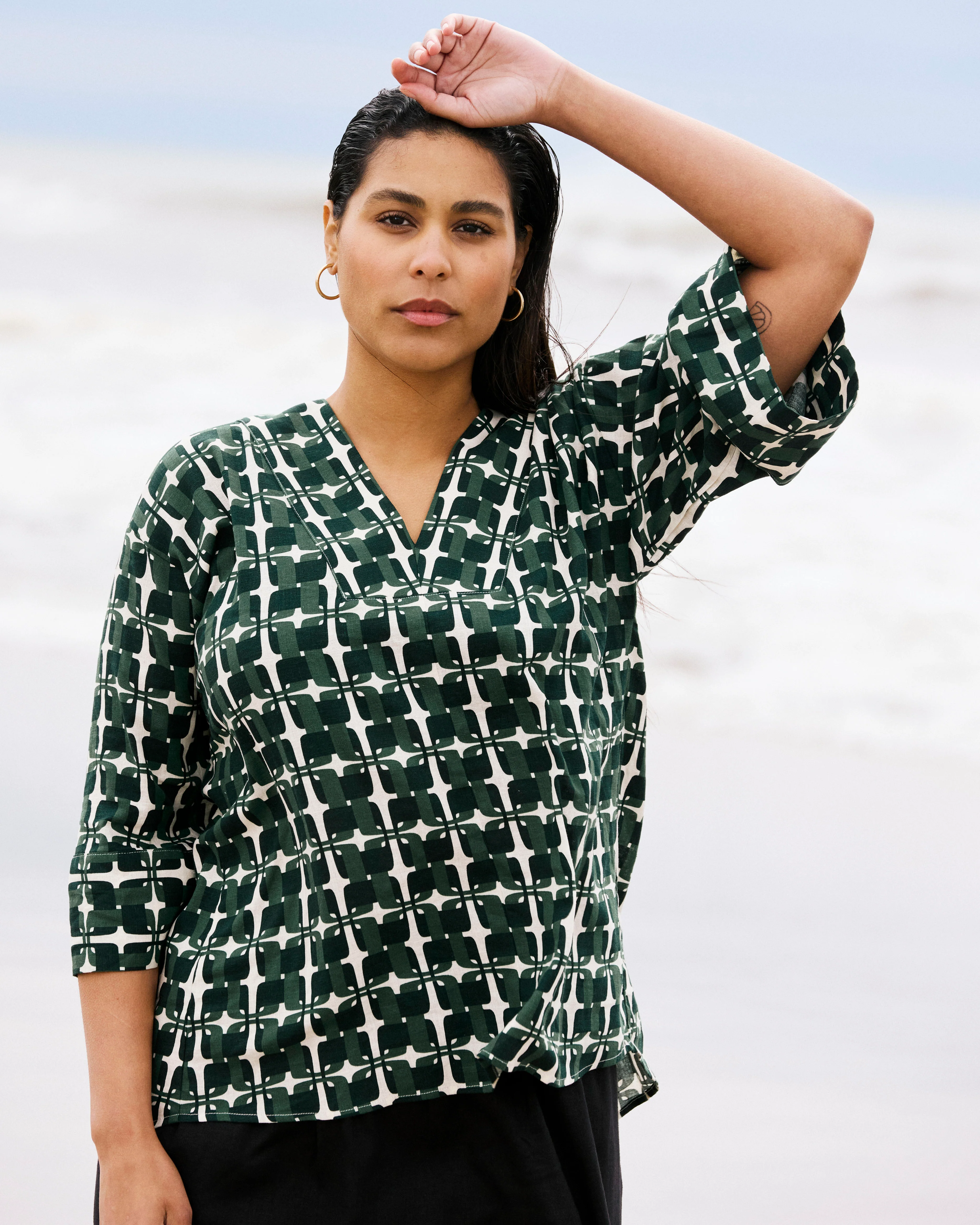 Elio V-Neck Linen Top - Green Trellis Print - Image 2
