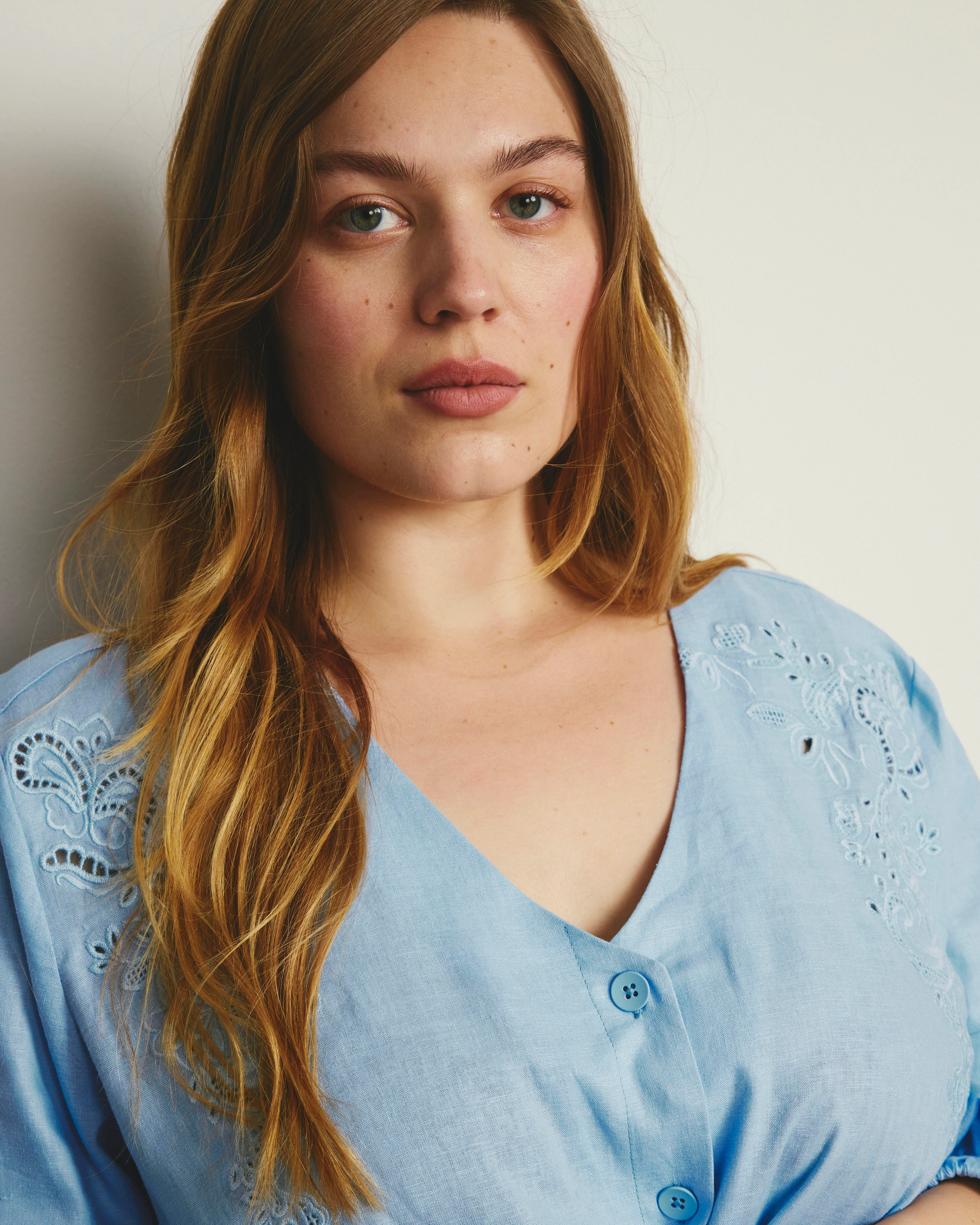 Frances Embroidered Linen Blouse - Cielo Blue - Image 3