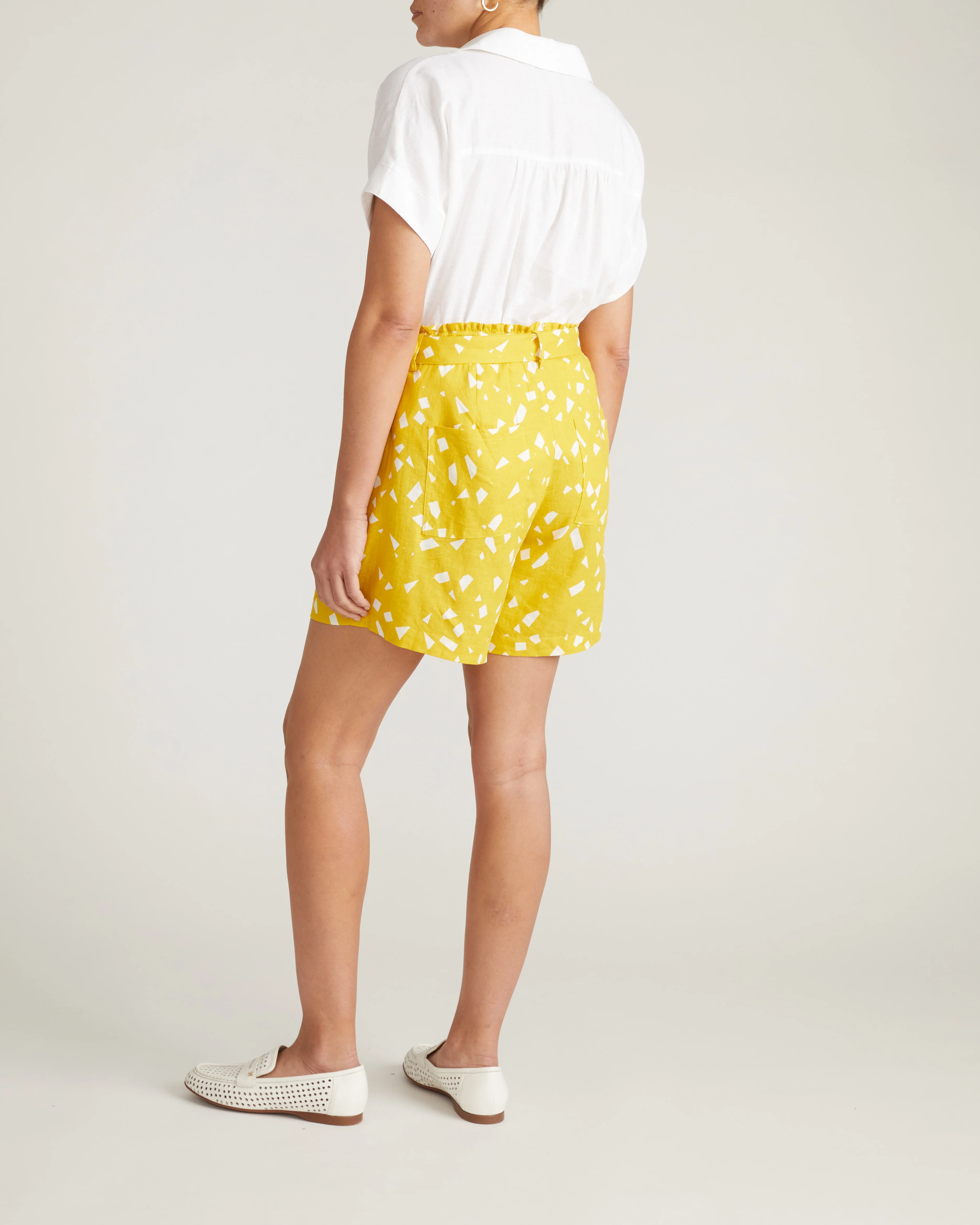 Harbor Stretch Linen Paperbag Shorts - Yellow Confetti Print - Image 5