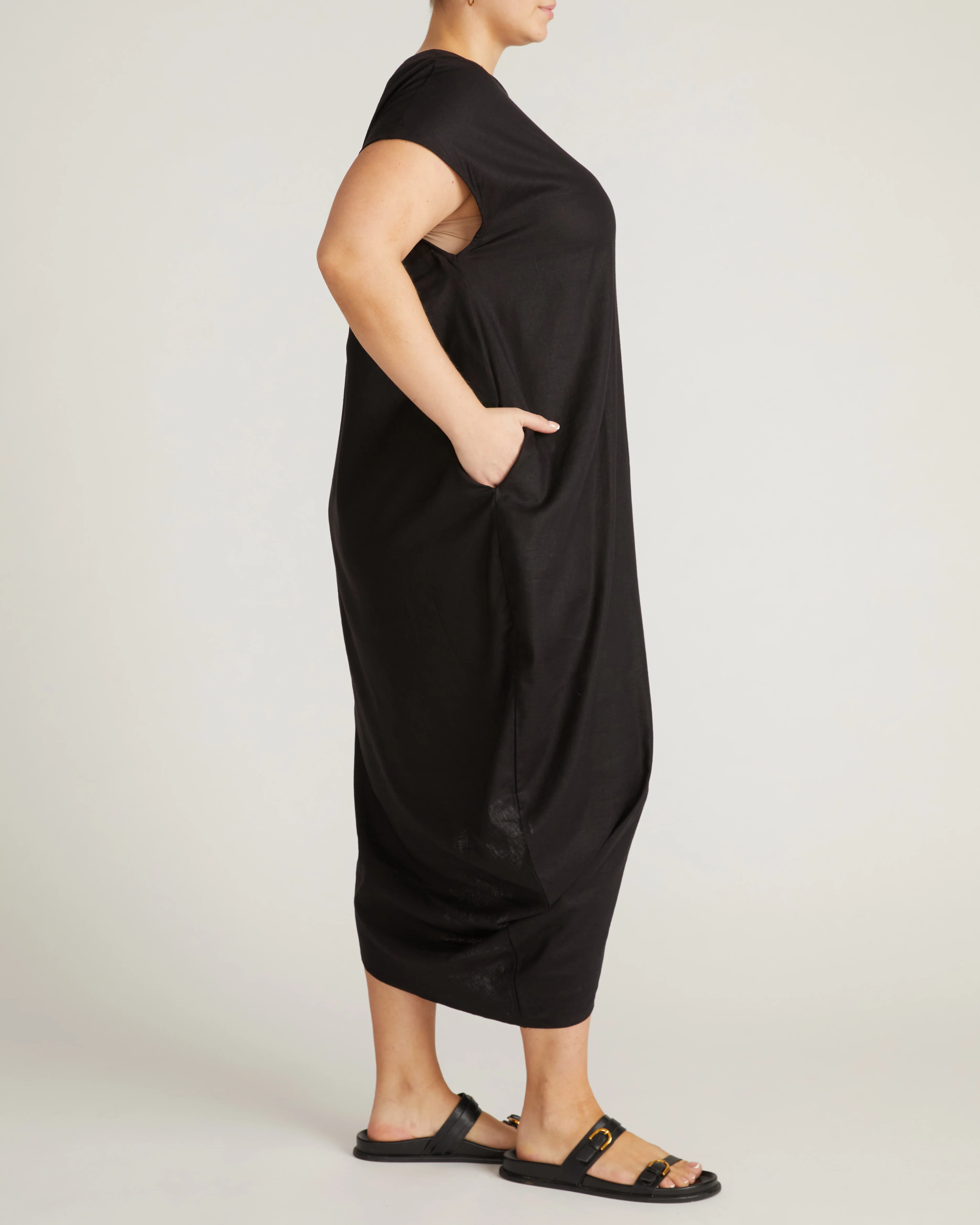 Iconic Stretch Linen Geneva Dress - Black - Image 6