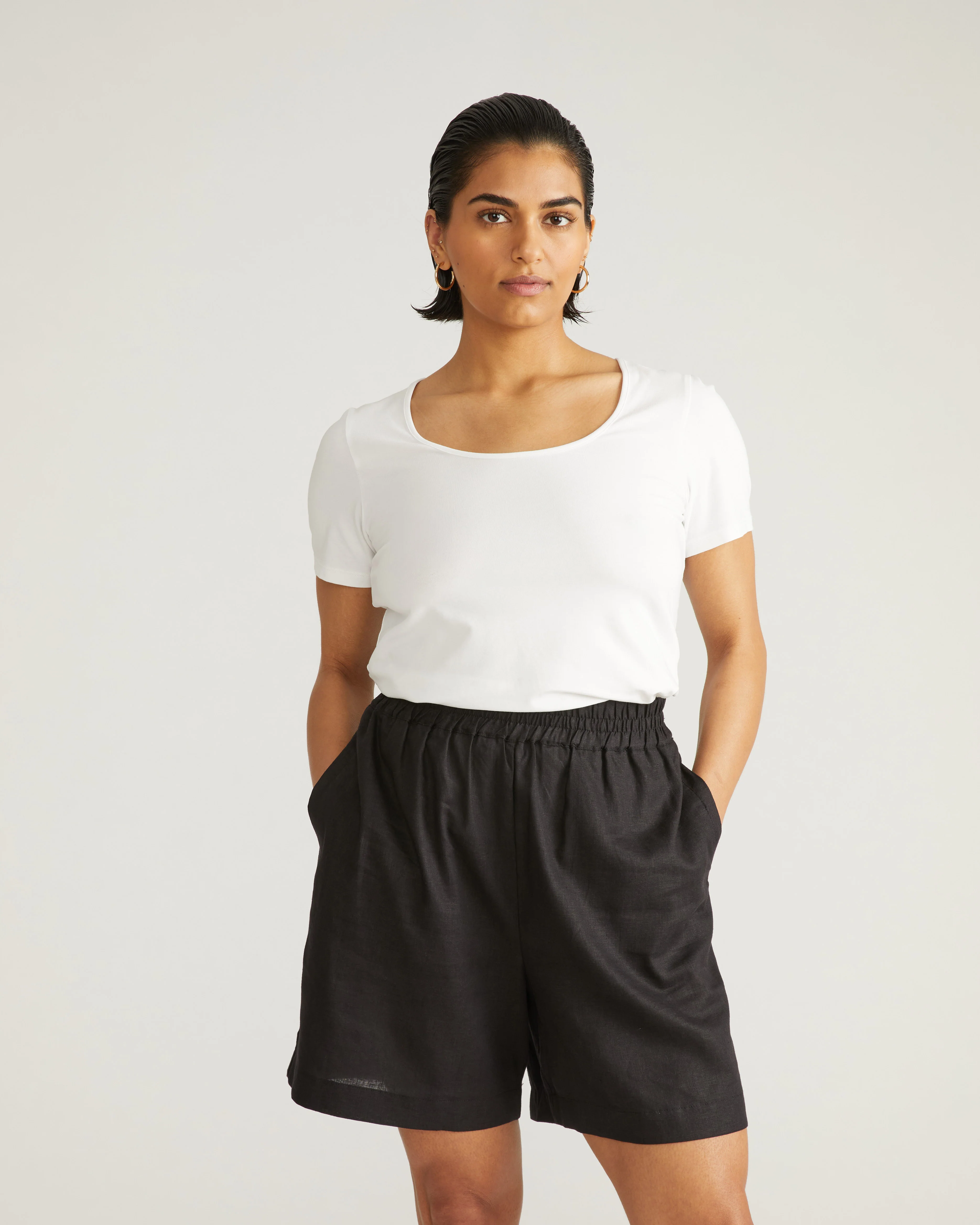 Juniper Linen Easy Pull-On Shorts - Black - Image 3