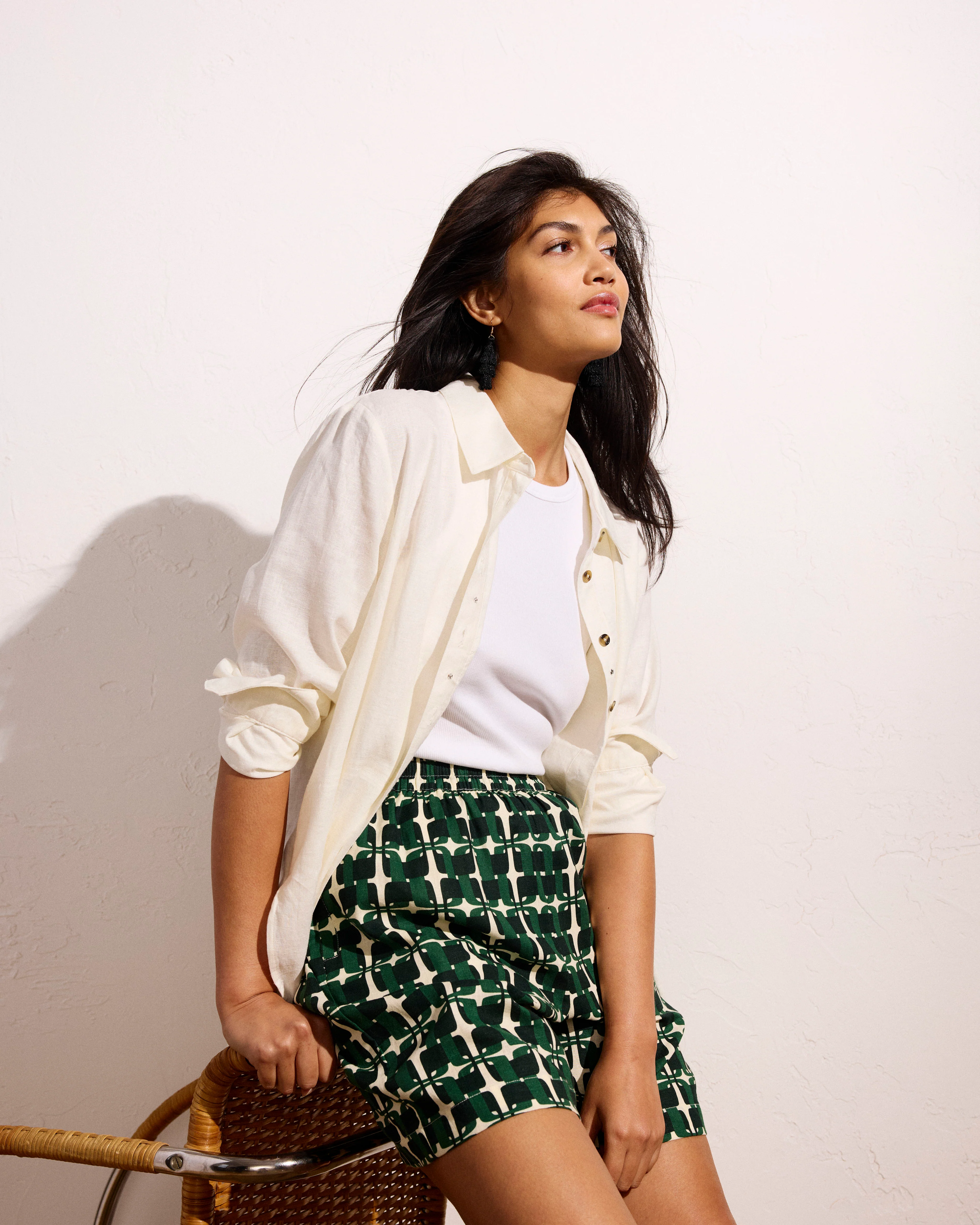 Juniper Linen Easy Pull-On Shorts - Green Trellis Print - Image 4