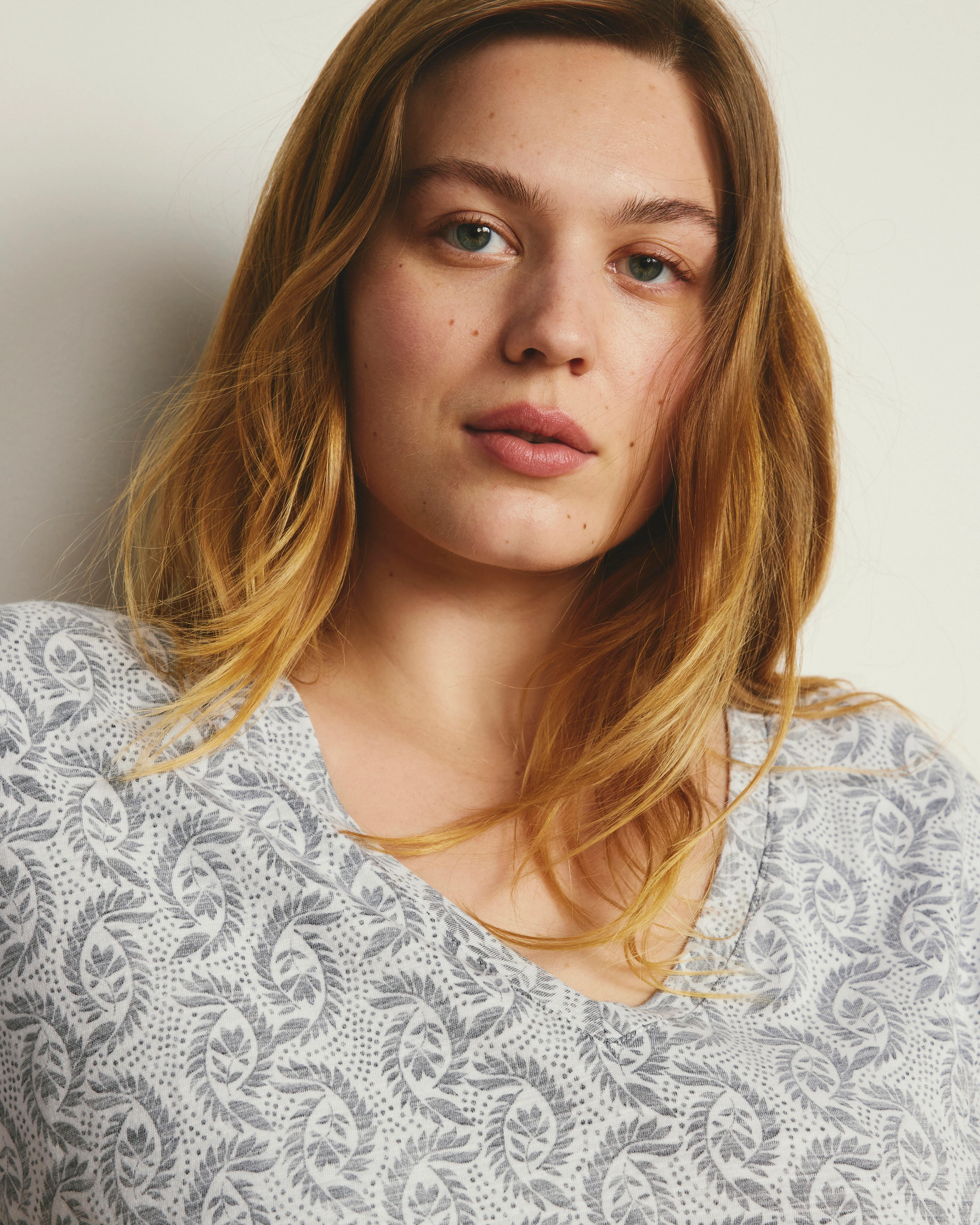 Light-As-Air V Rex - Faded Print - Image 3