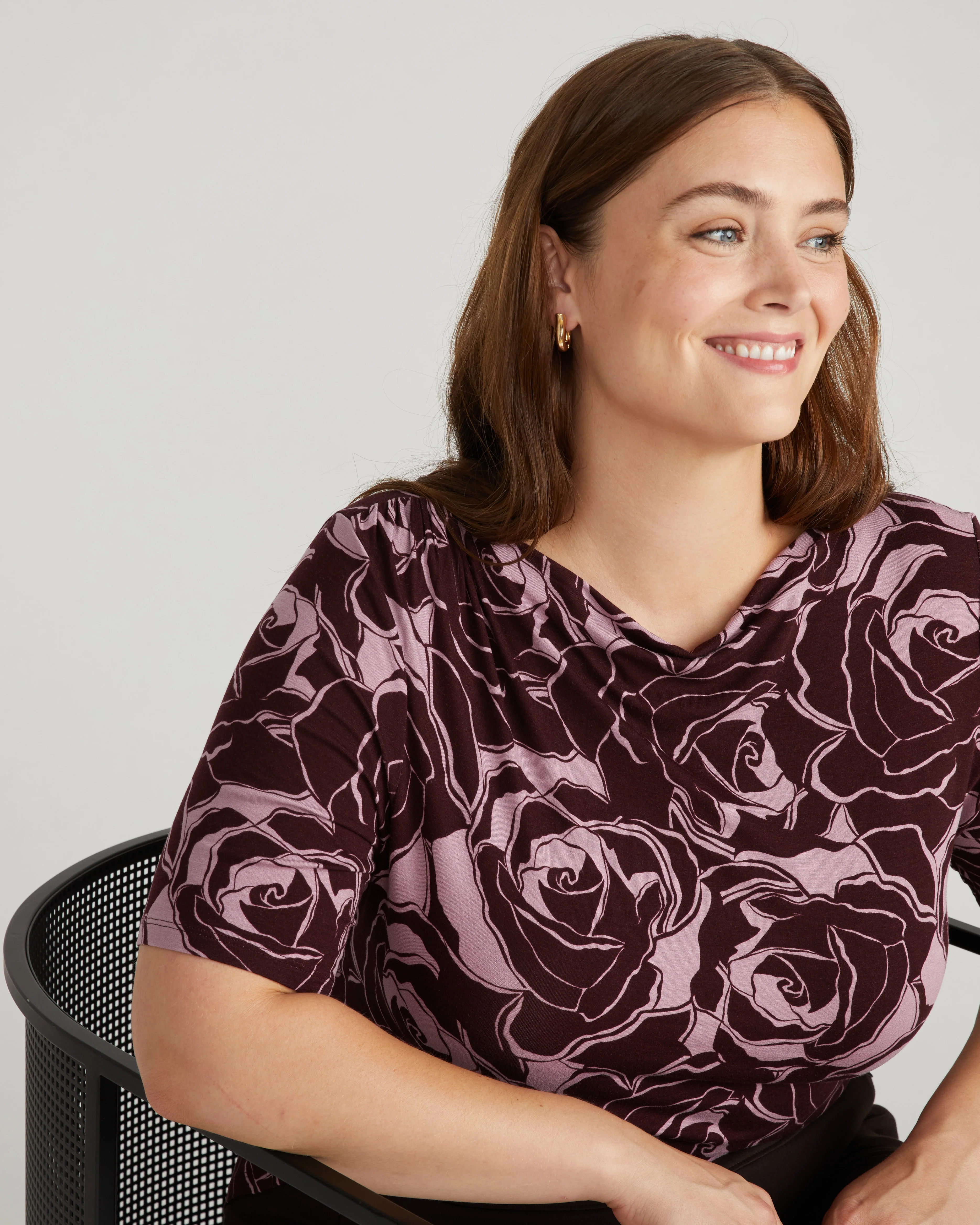 Louise Short Sleeve Liquid Jersey Top - Rose Print in Black Cherry - Image 6