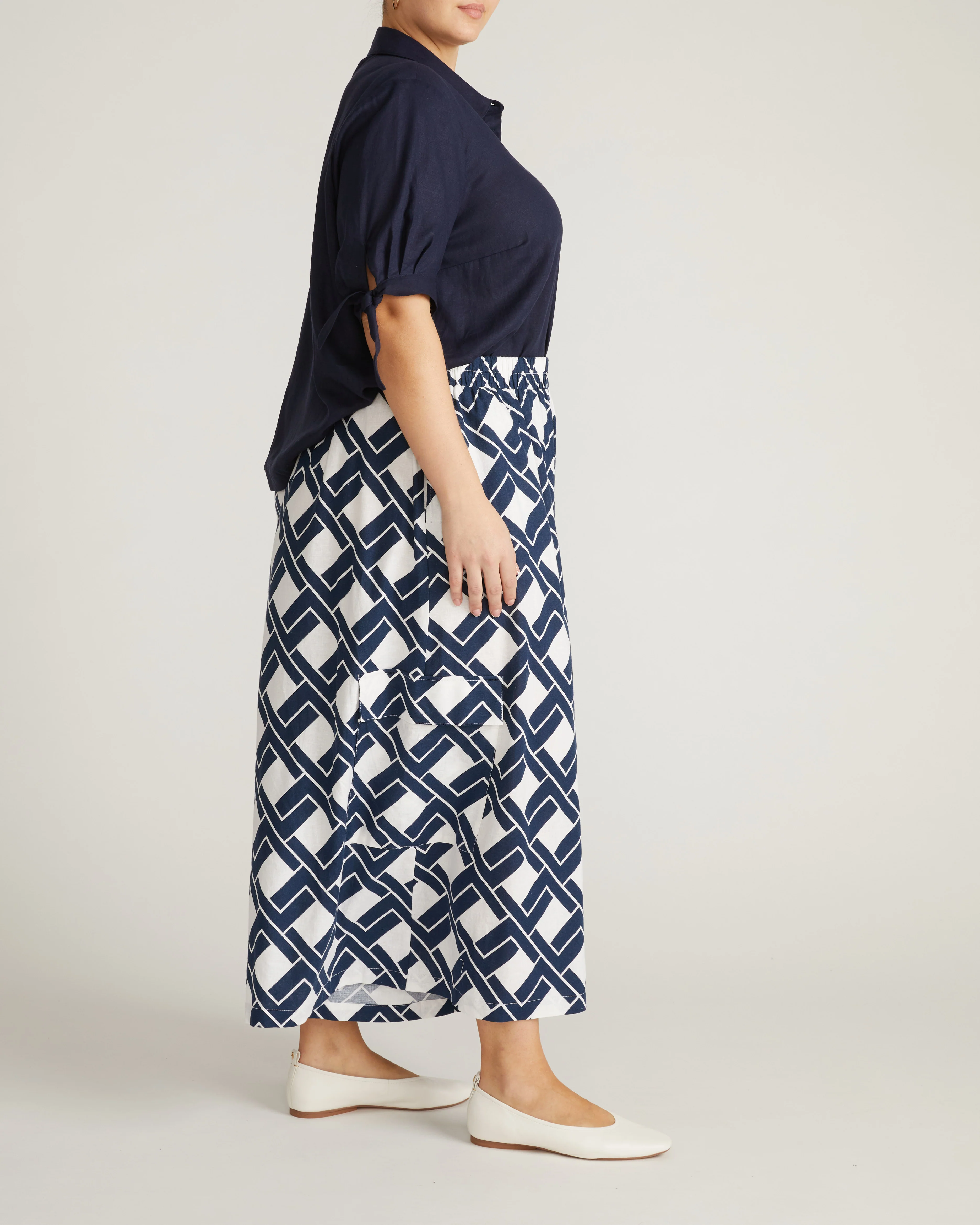 Luisa Short Sleeve Linen Shirt - Navy - Image 5