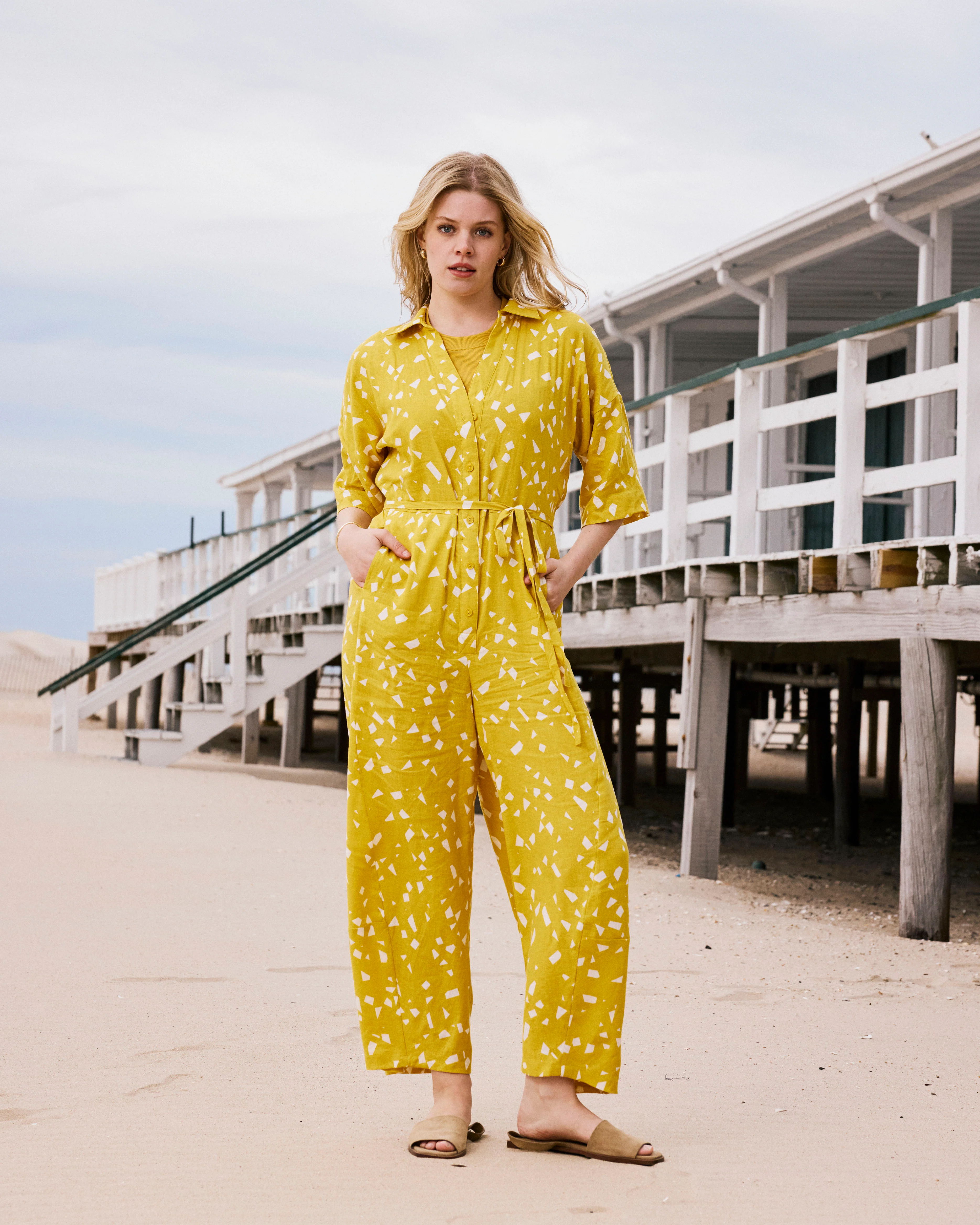 Maggie Barrel Leg Linen Jumpsuit - Yellow Confetti Print - Image 2