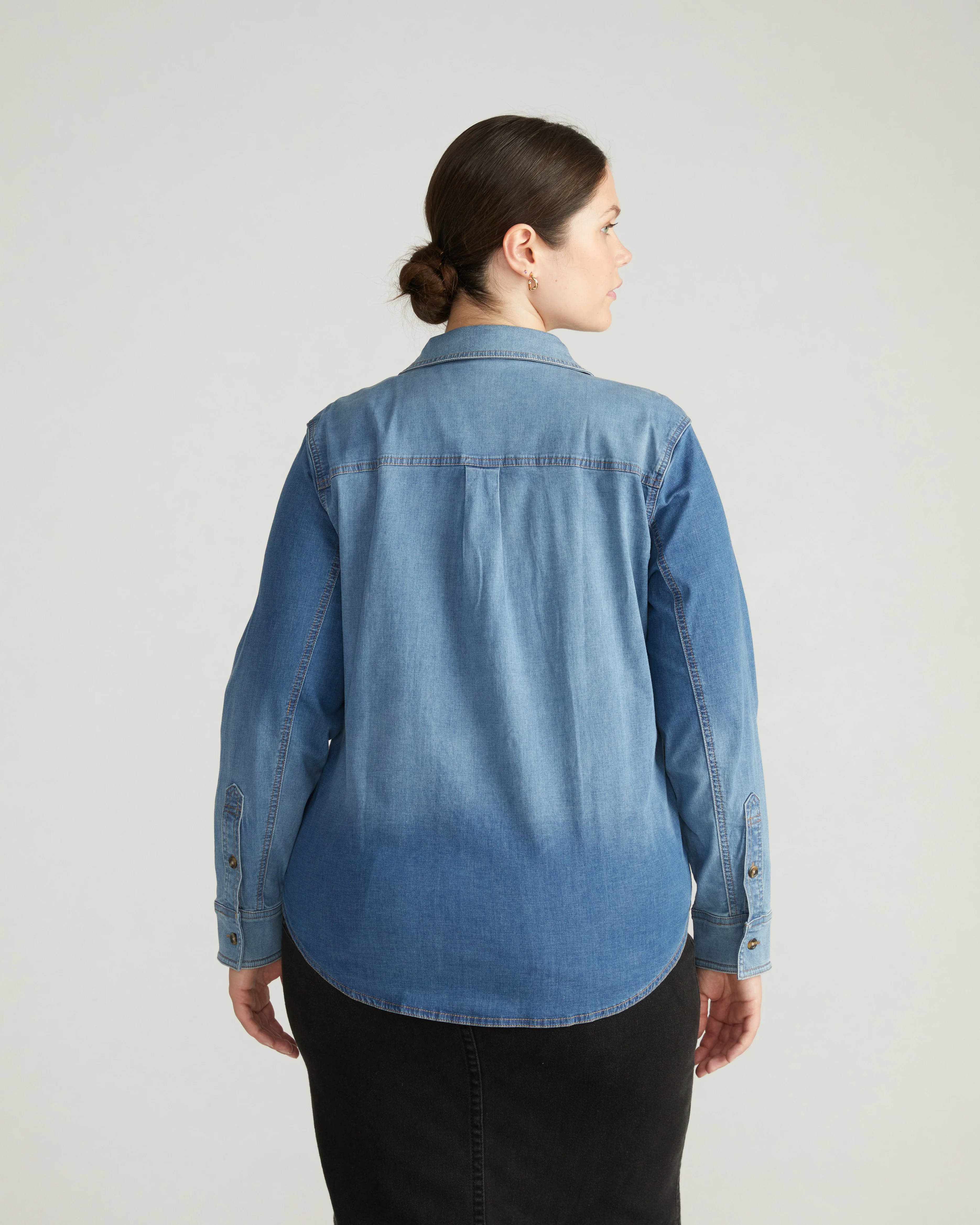 Minimalist Stretch Cotton Chambray Shirt - Vintage Indigo - Image 5