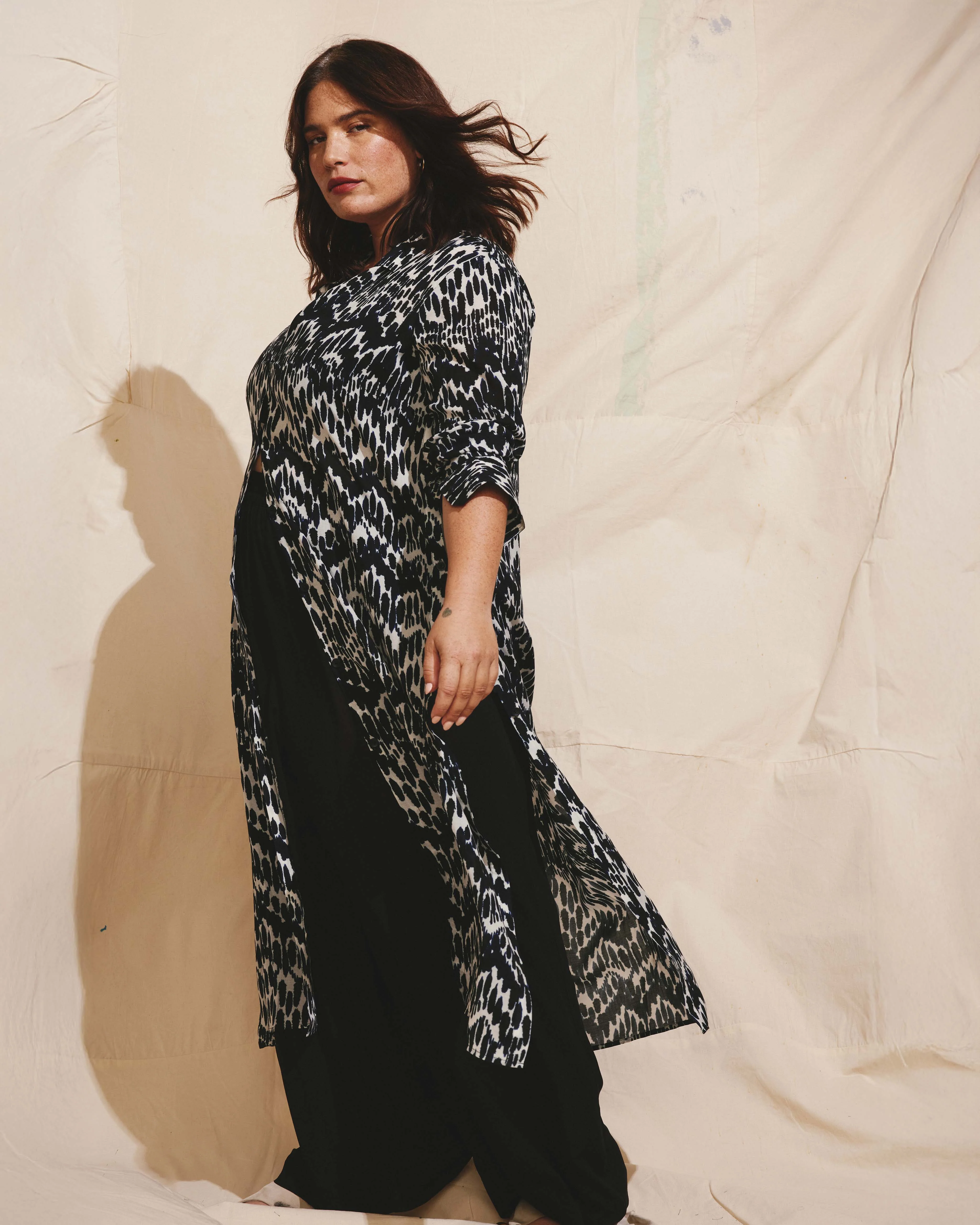 Nailah Button Down Tunic - Indigo Waterfall Print - Image 5