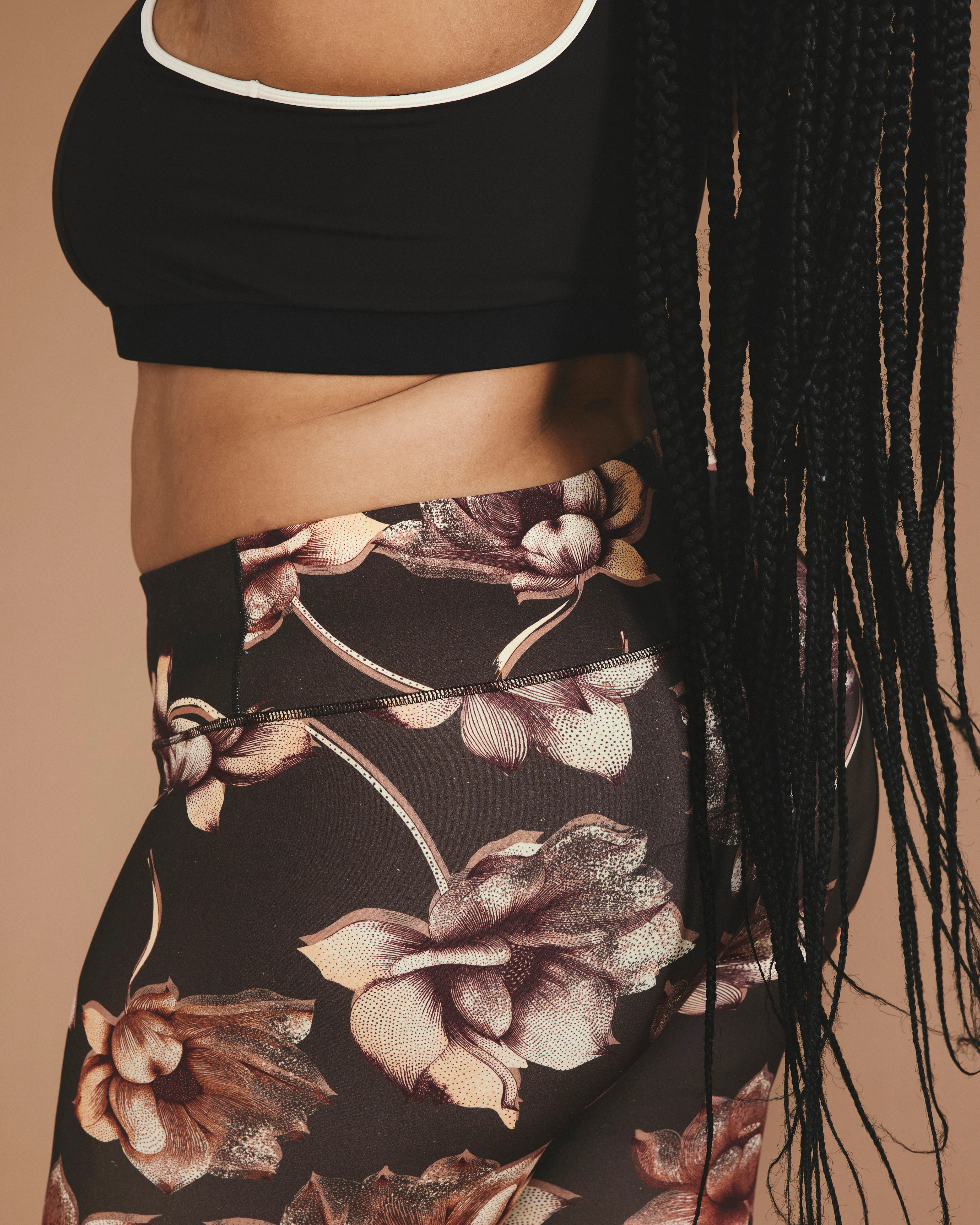 Next-to-Naked Cropped Legging - Lotus Print - Image 2