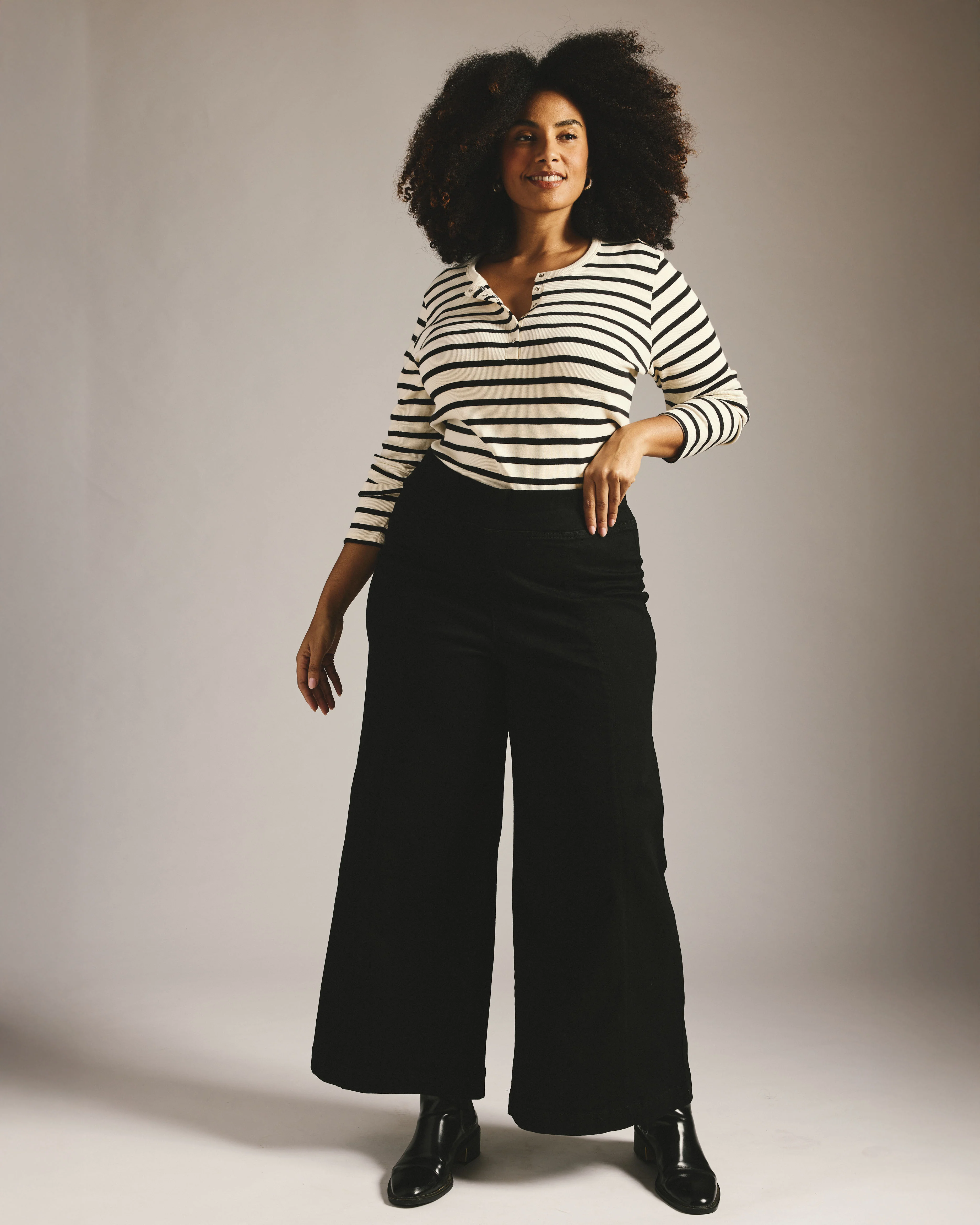 Olivia Pintuck Wide Leg Jeans - Jet Black - Image 4