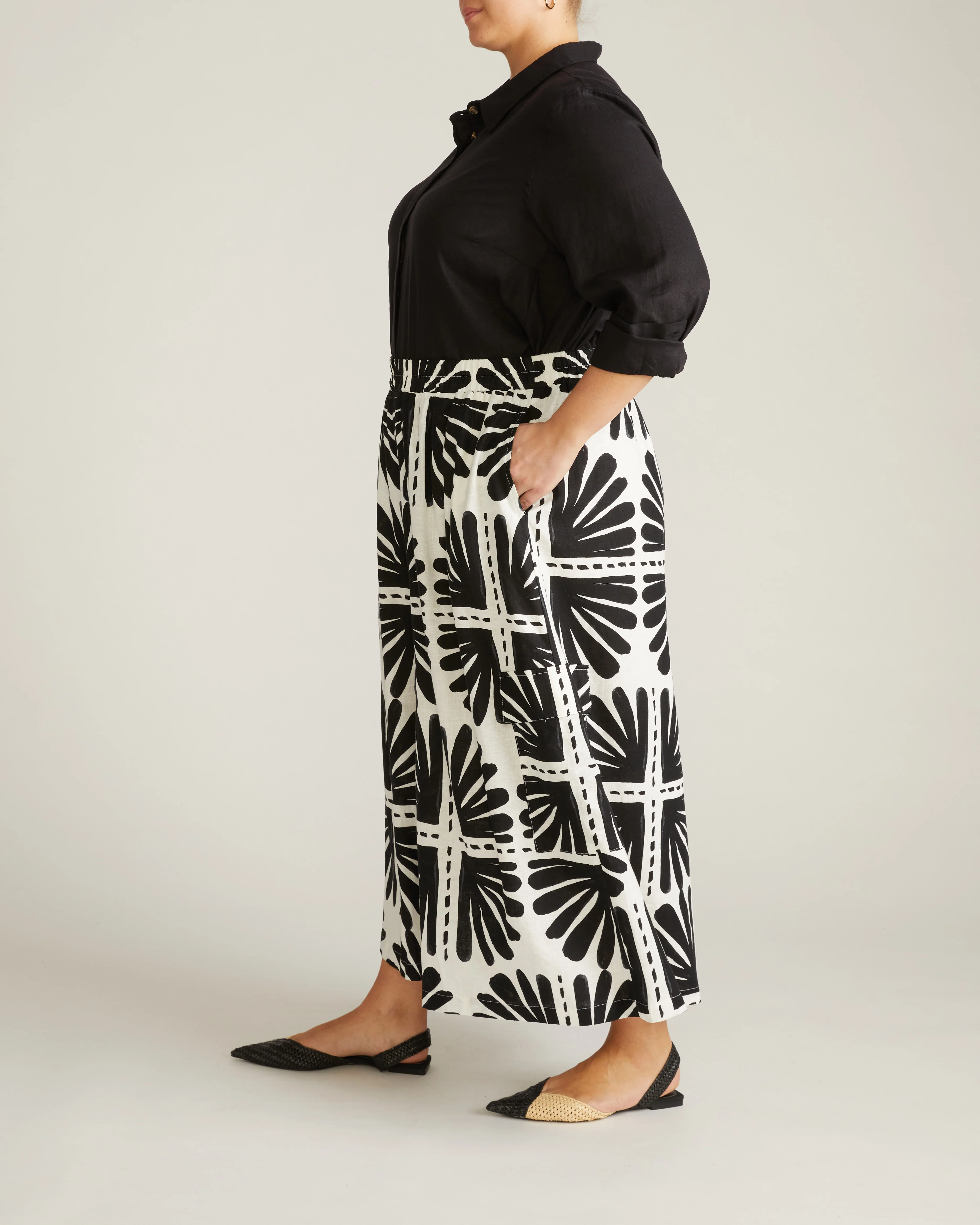 Palazzo Cargo Linen Pant - Ink Bloom Print - Image 5