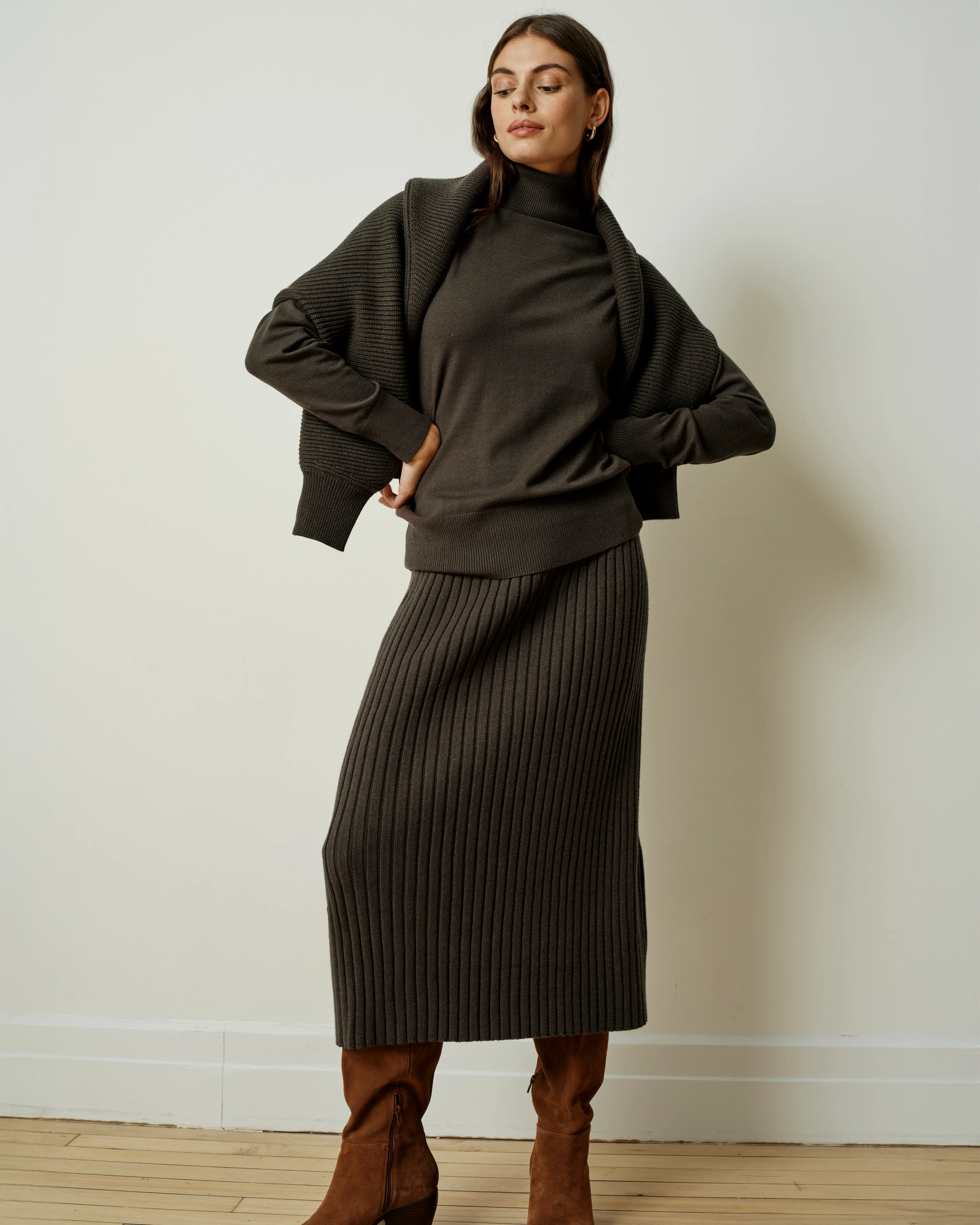 Renee Savvy Fine Knit Raglan Turtleneck - Graphite - Image 3