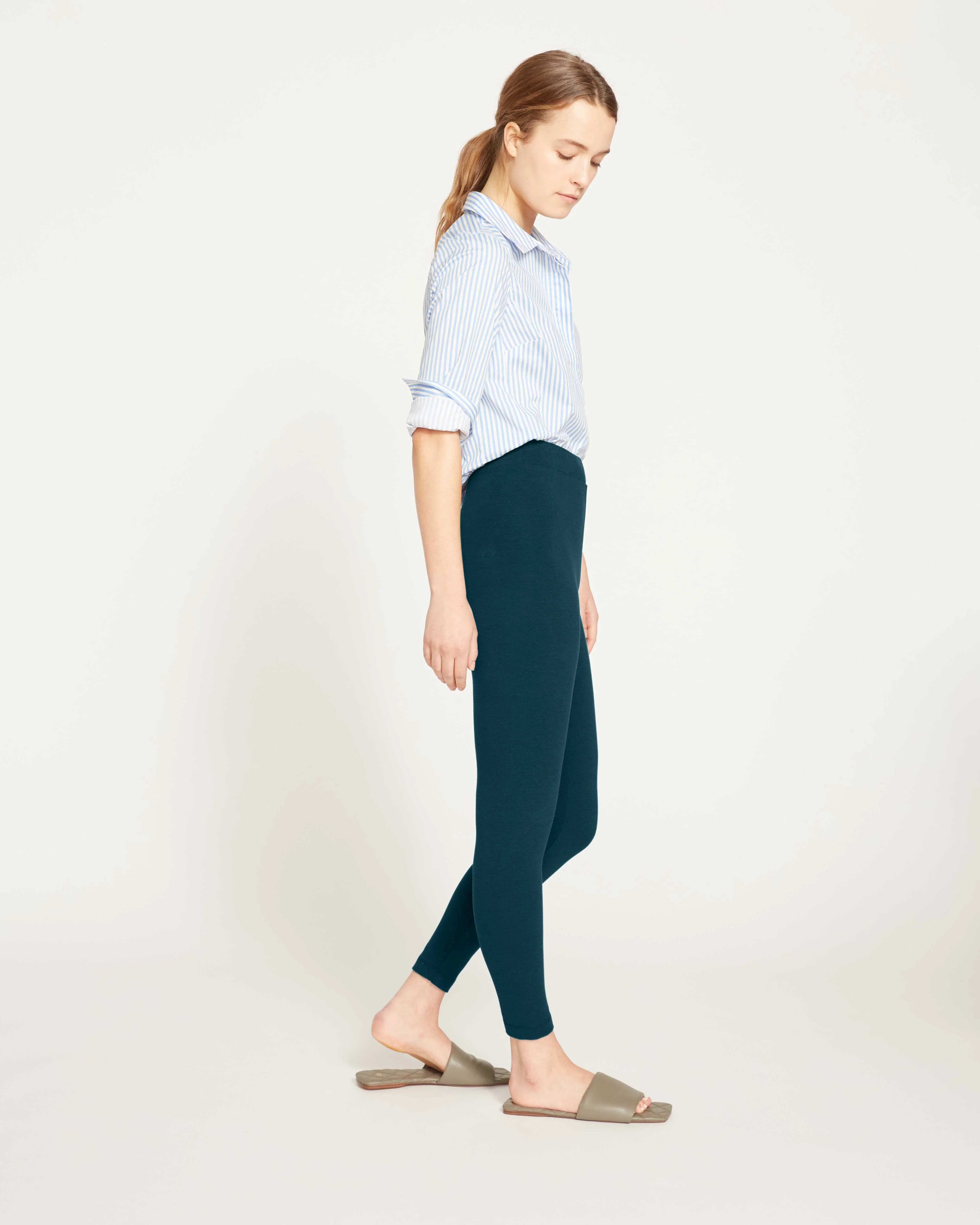 Roya Cropped Leggings 23 Inch - Deep Sea - Image 5