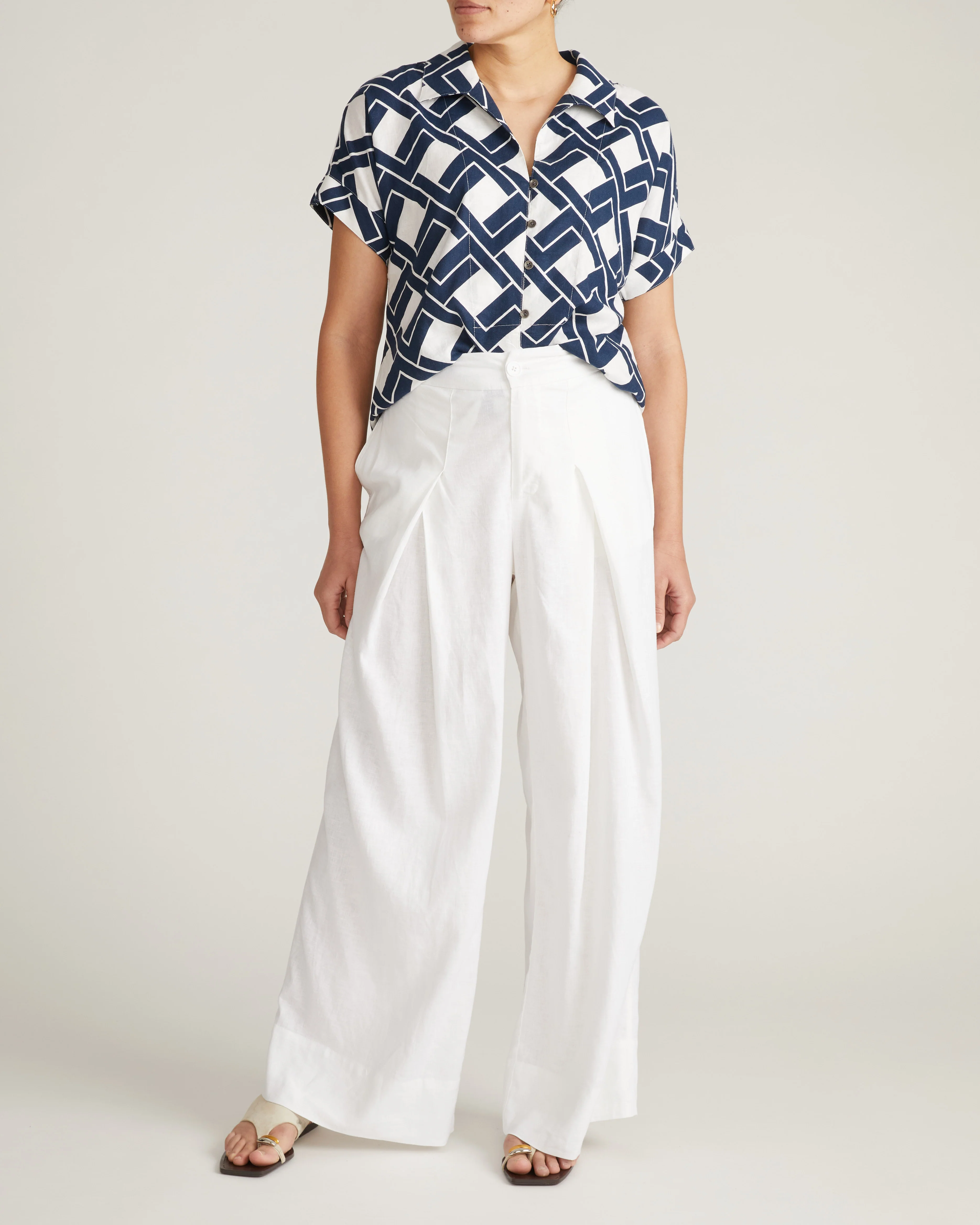 Sandy Short Sleeve Stretch Linen Shirt - Geometrica Print - Image 3