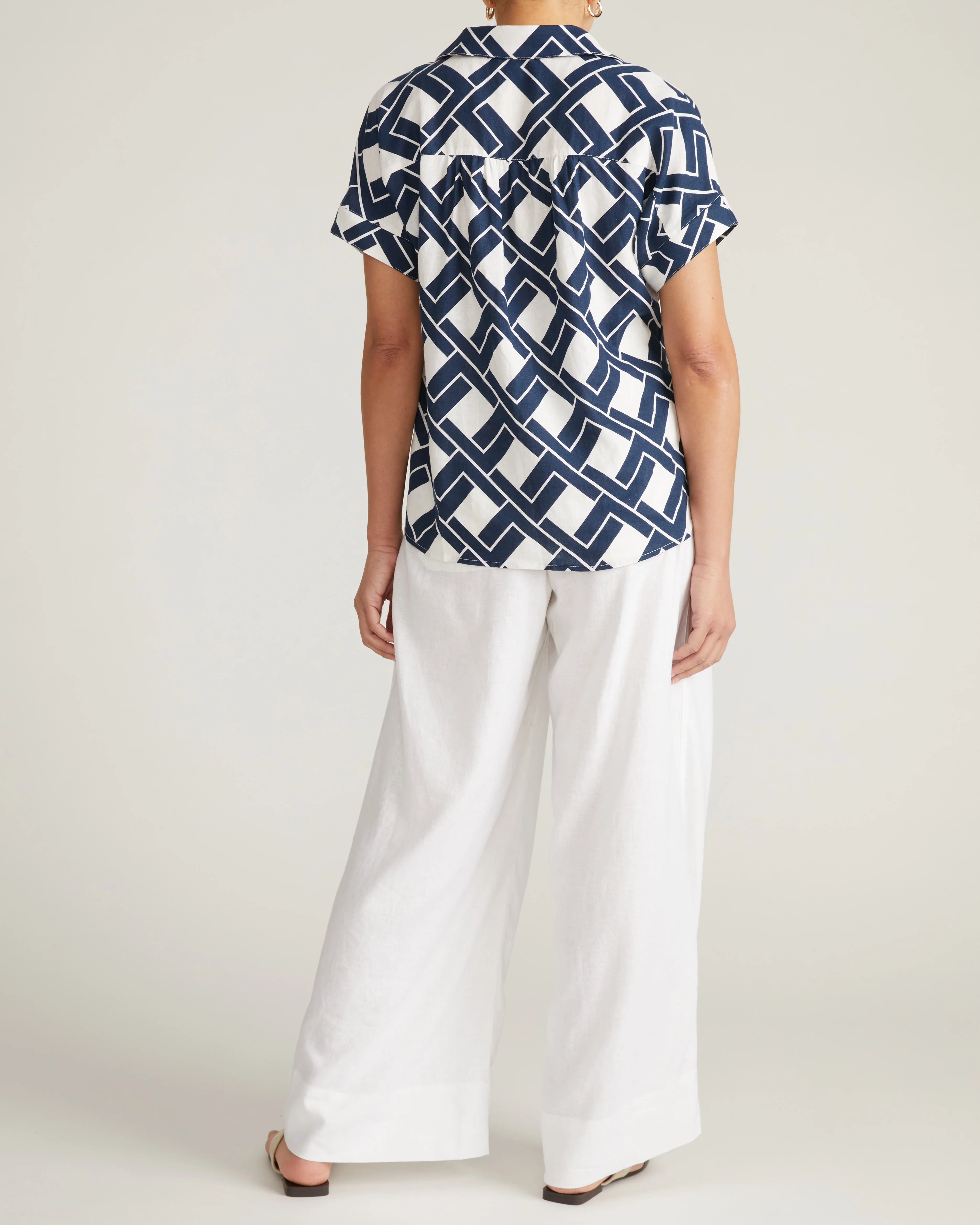 Sandy Short Sleeve Stretch Linen Shirt - Geometrica Print - Image 5