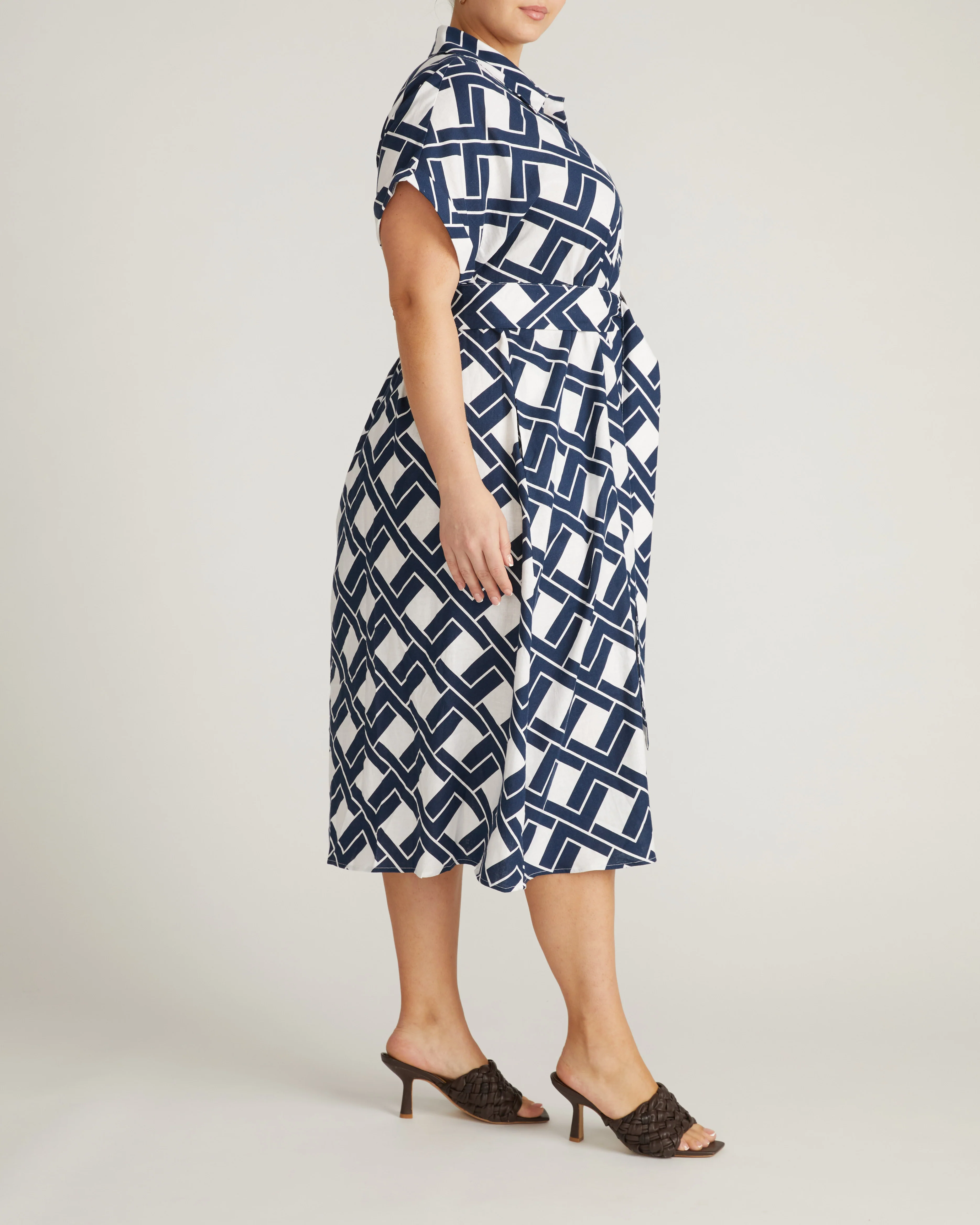 Sandy Stretch Linen Shirtdress - Geometrica Print - Image 3