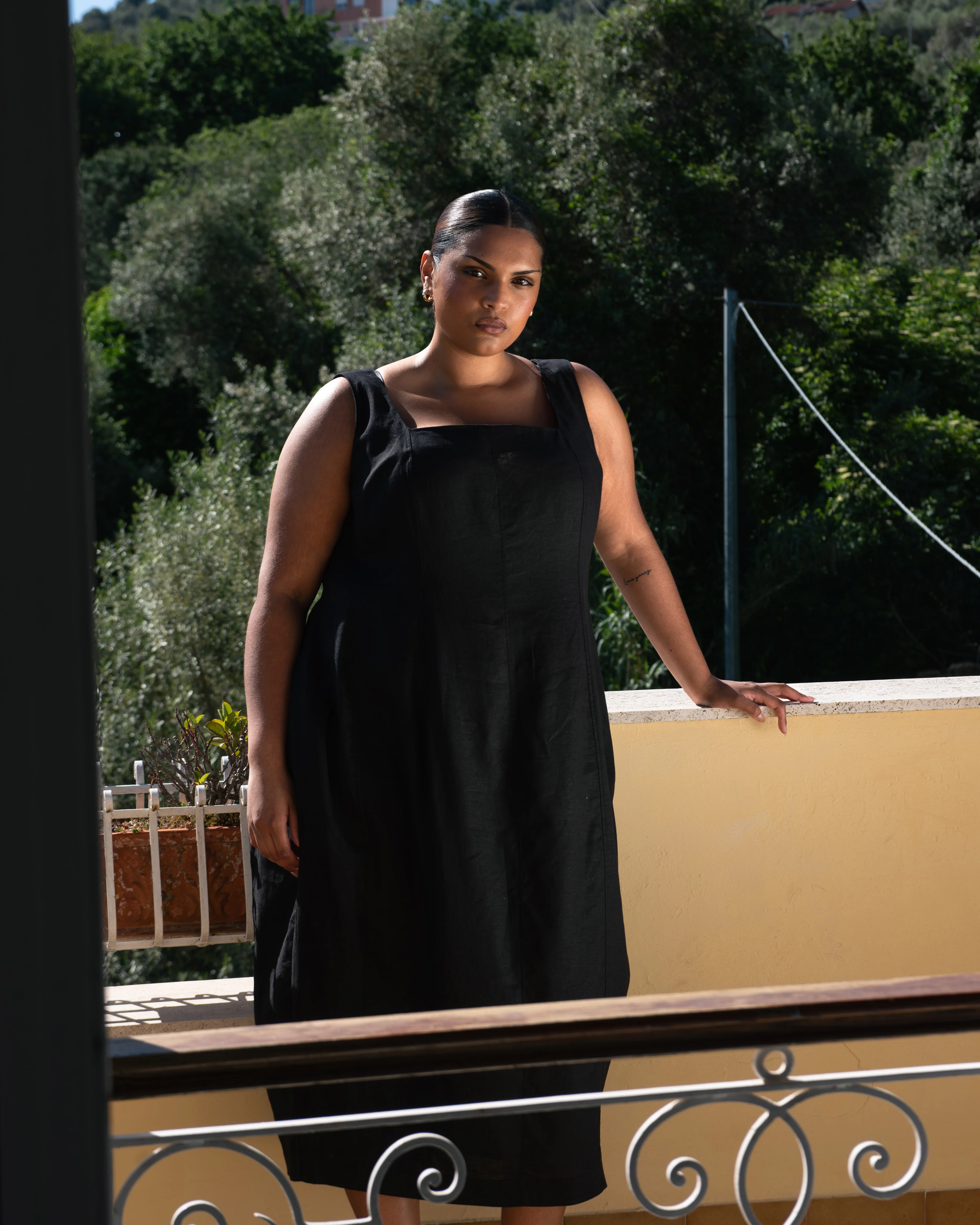 Saulay Square Neck Linen Midi Dress - Black - Image 5