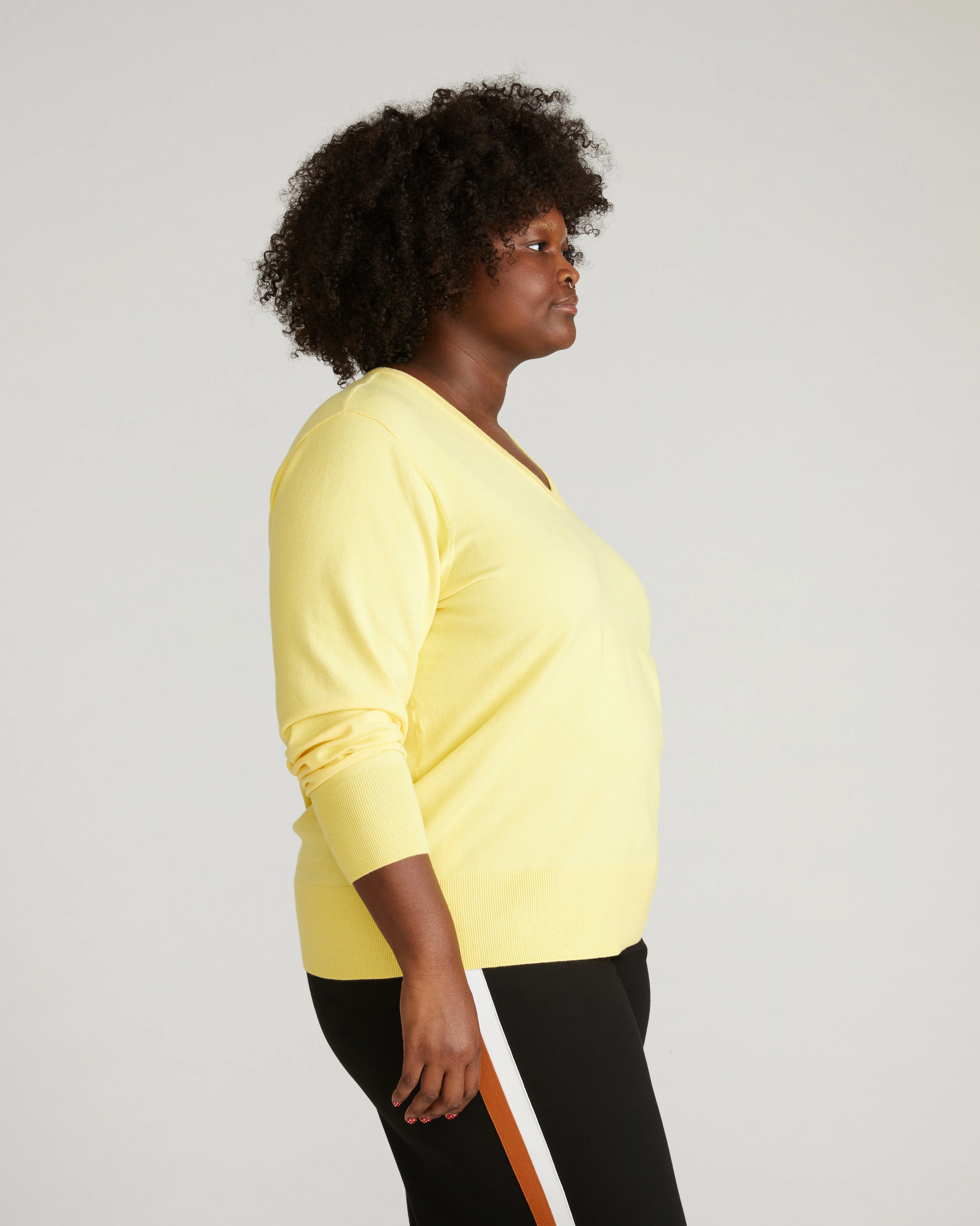 Savvy Fine Knit V Sweater - Banana Pudding - Image 7