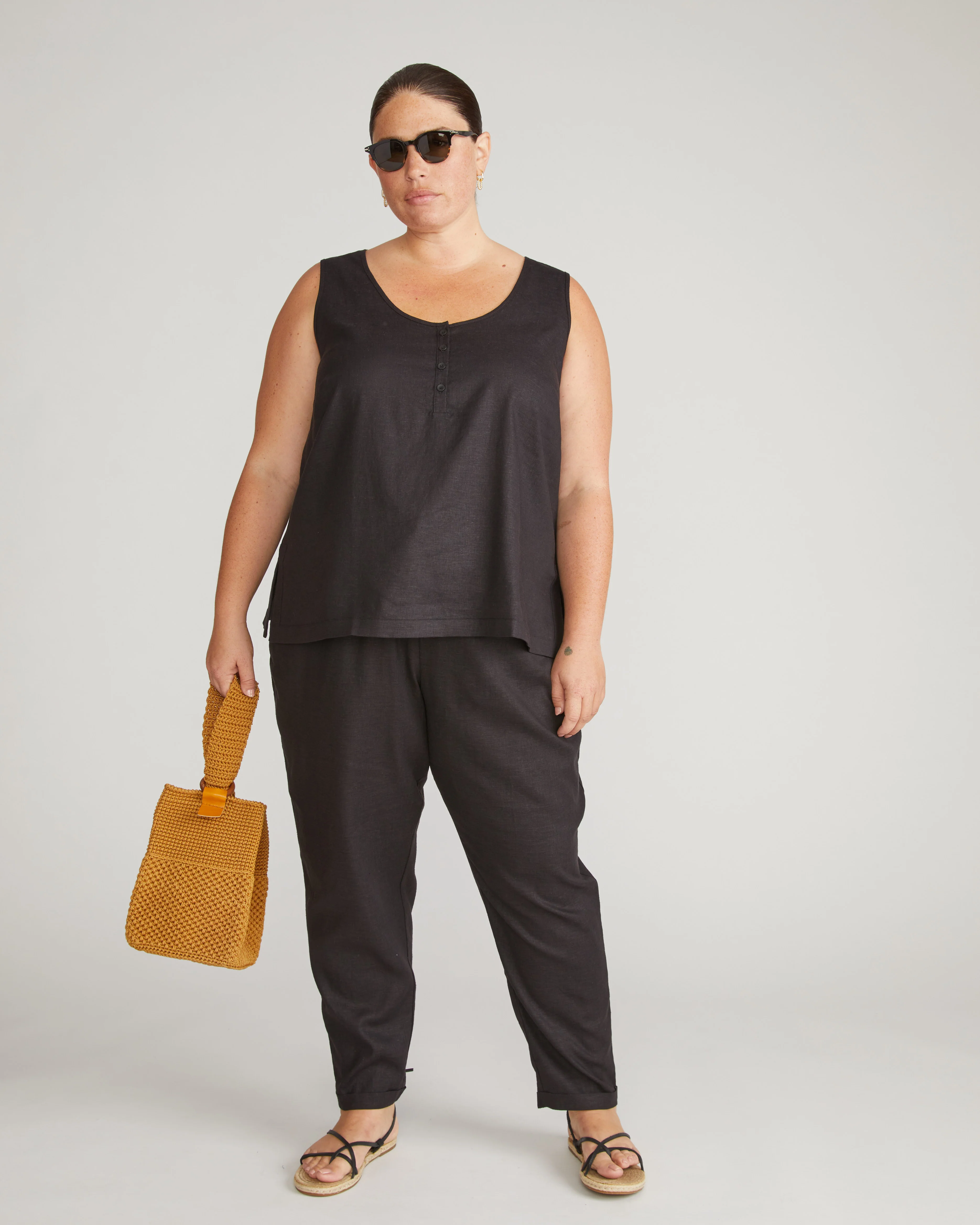 Sayville Linen Drawstring Pant - Black - Image 3