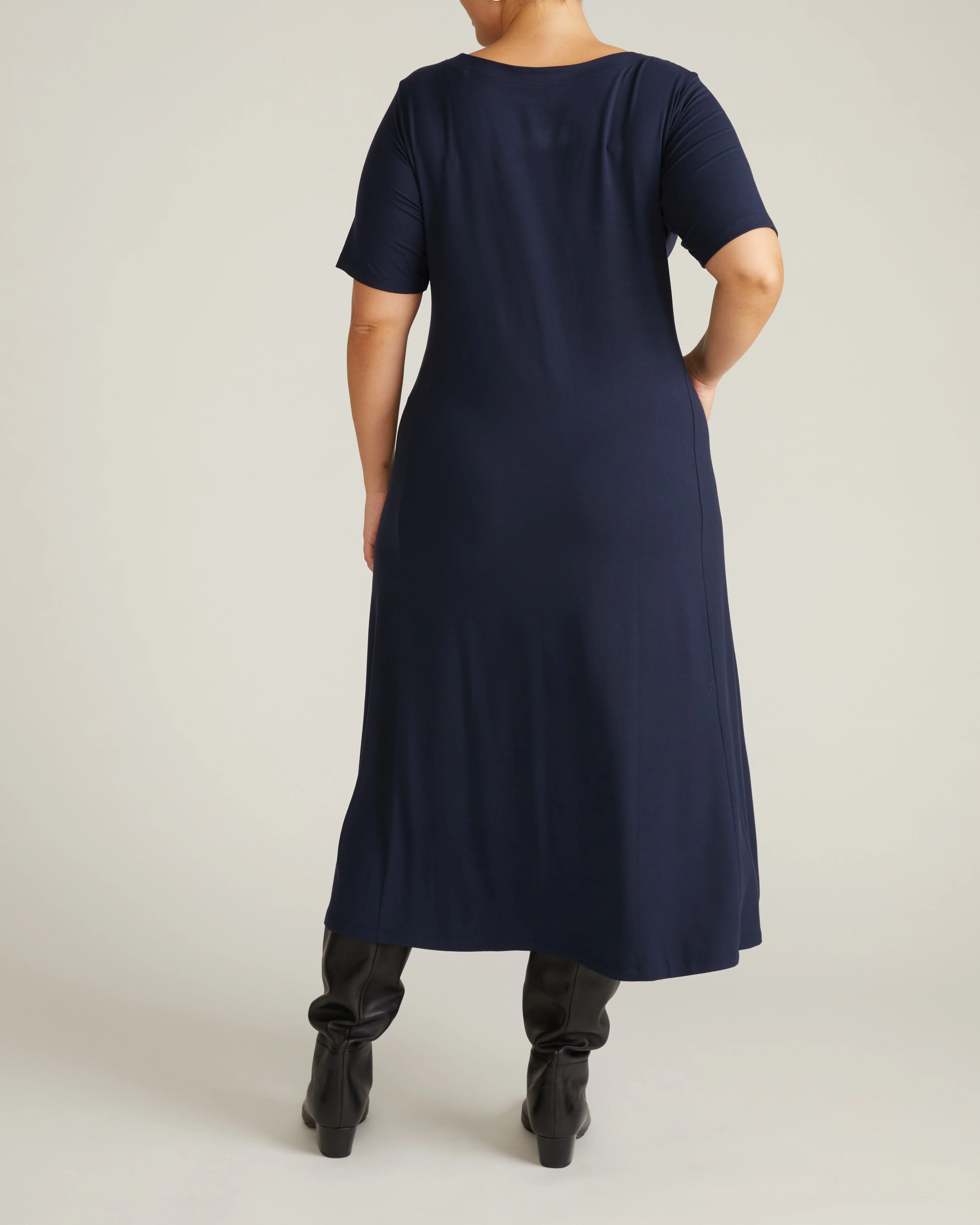 Serena Boatneck Divine Jersey Dress - Midnight - Image 6
