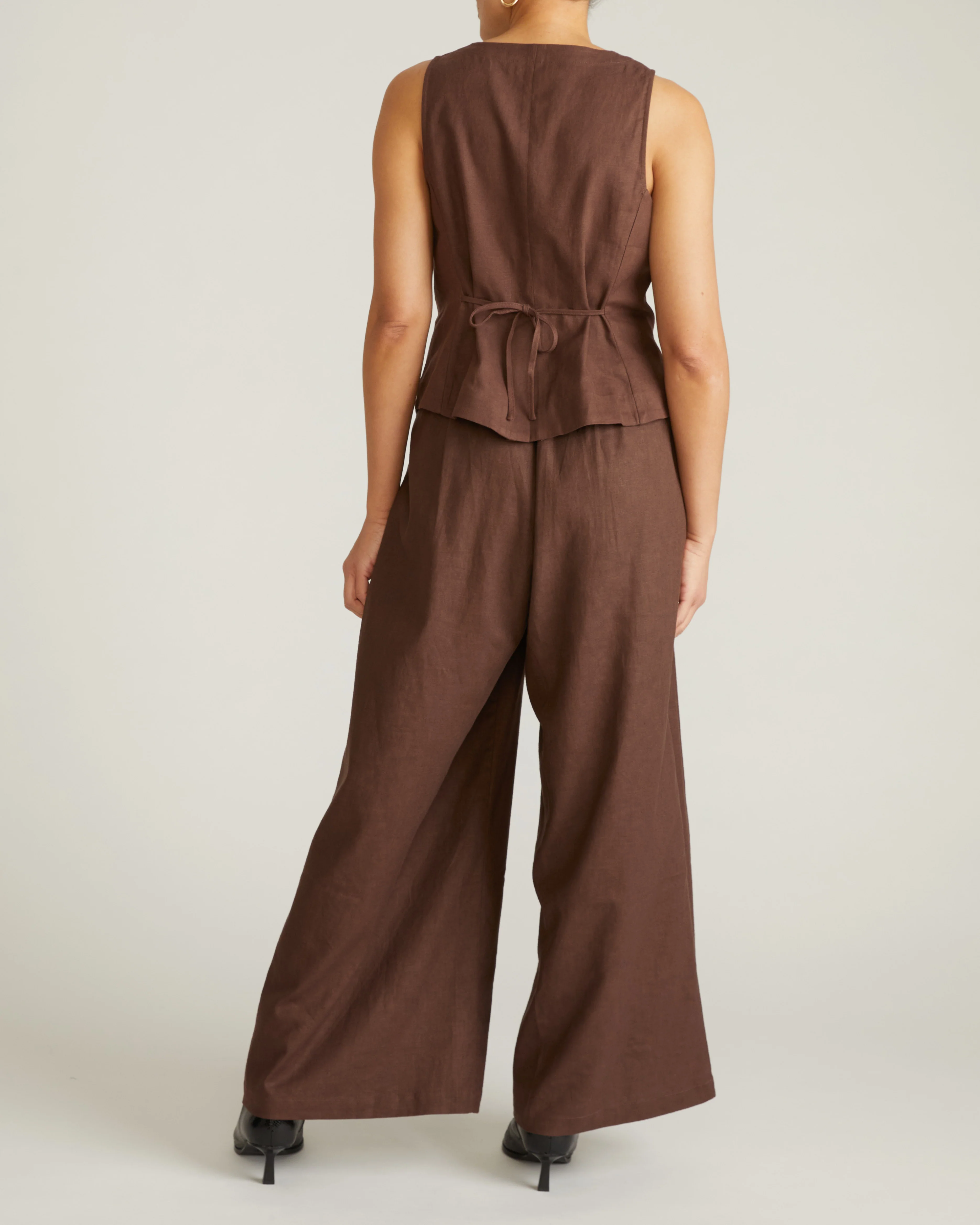 Tamsin Stretch Linen Vest - Sophisticated Brown - Image 8
