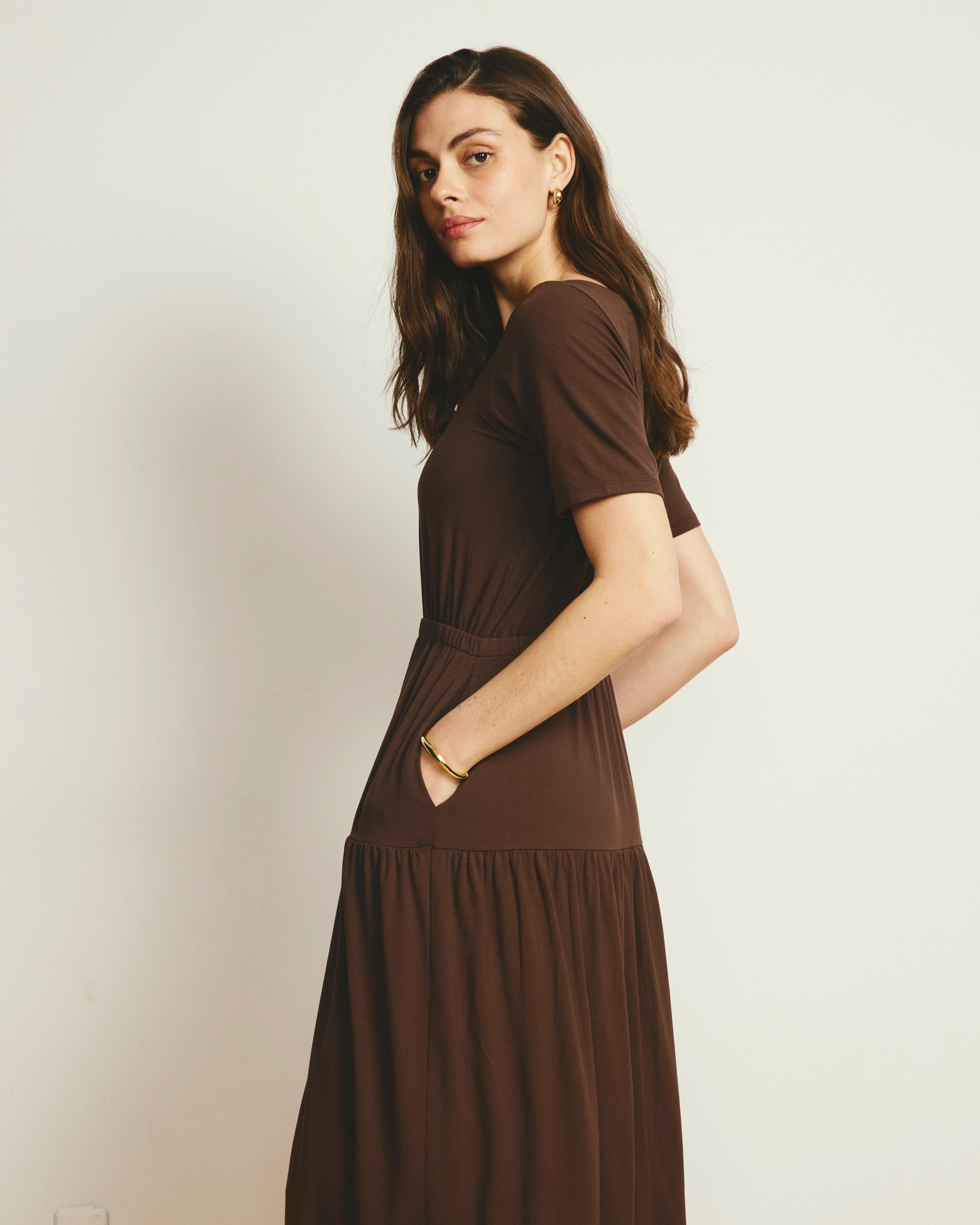 Thea Divine Jersey Midi Dress - Peppercorn - Image 3