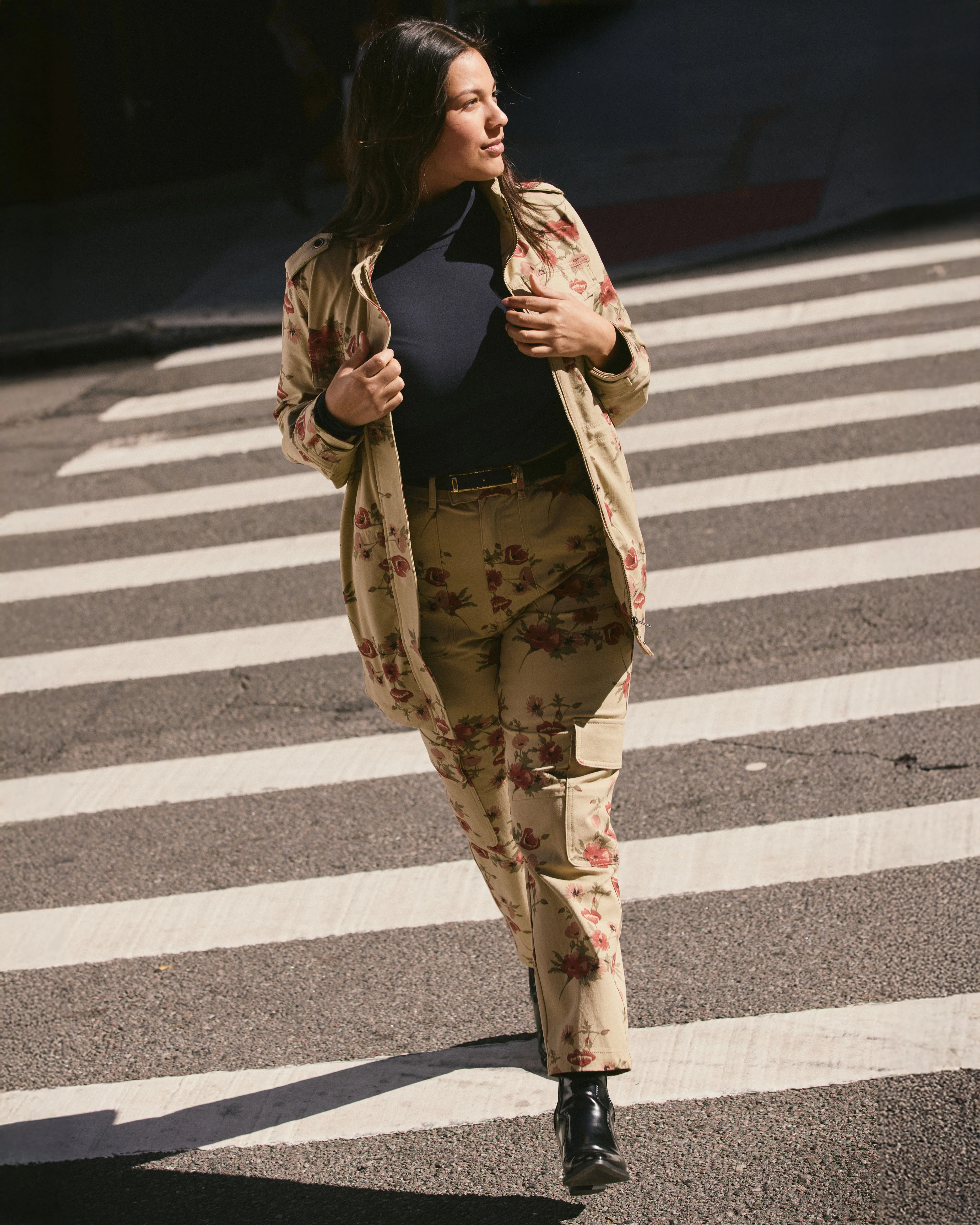 Vineyard Stretch Cotton Twill Jacket - Wild Flower Bouquet Print - Image 2