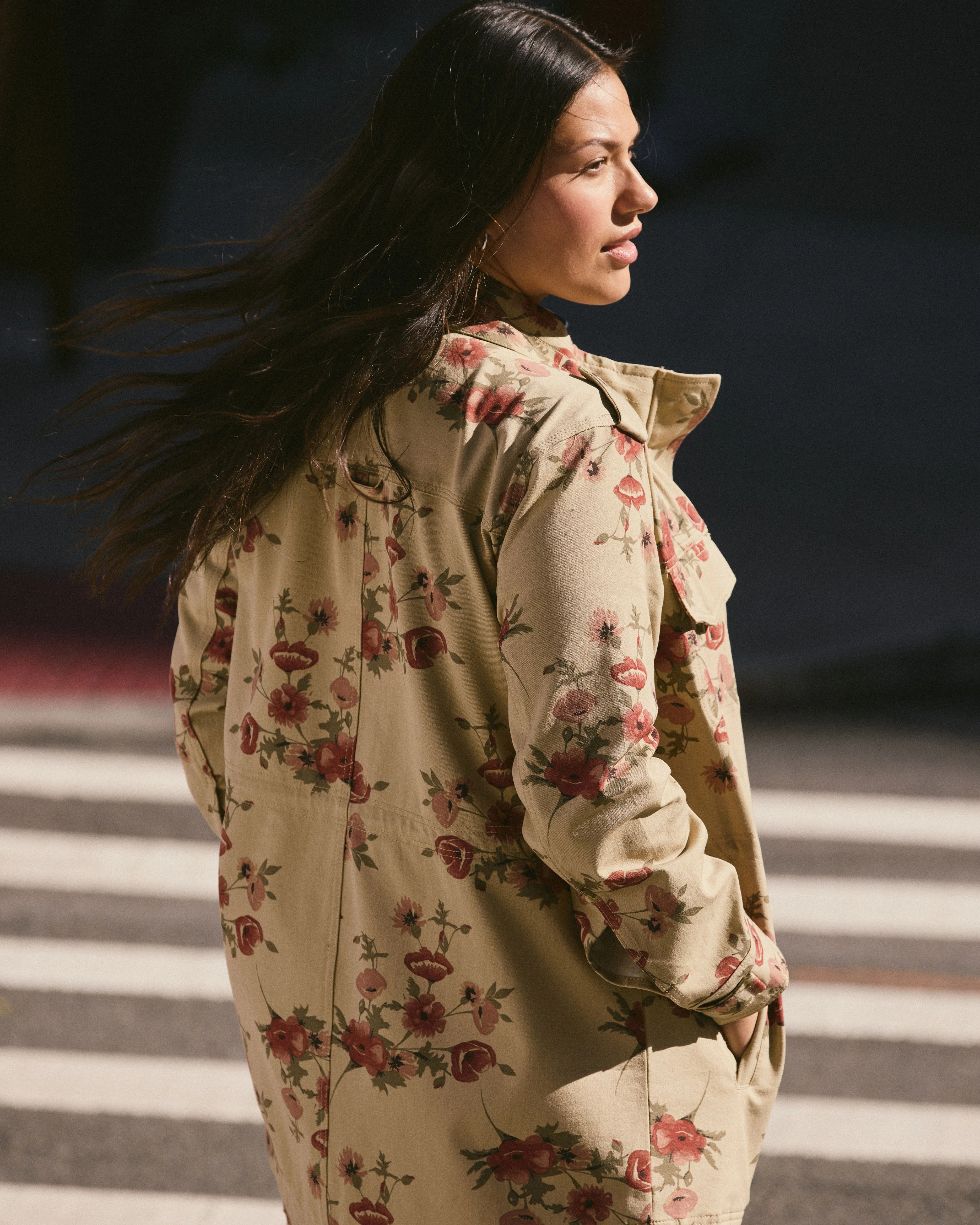 Vineyard Stretch Cotton Twill Jacket - Wild Flower Bouquet Print - Image 5