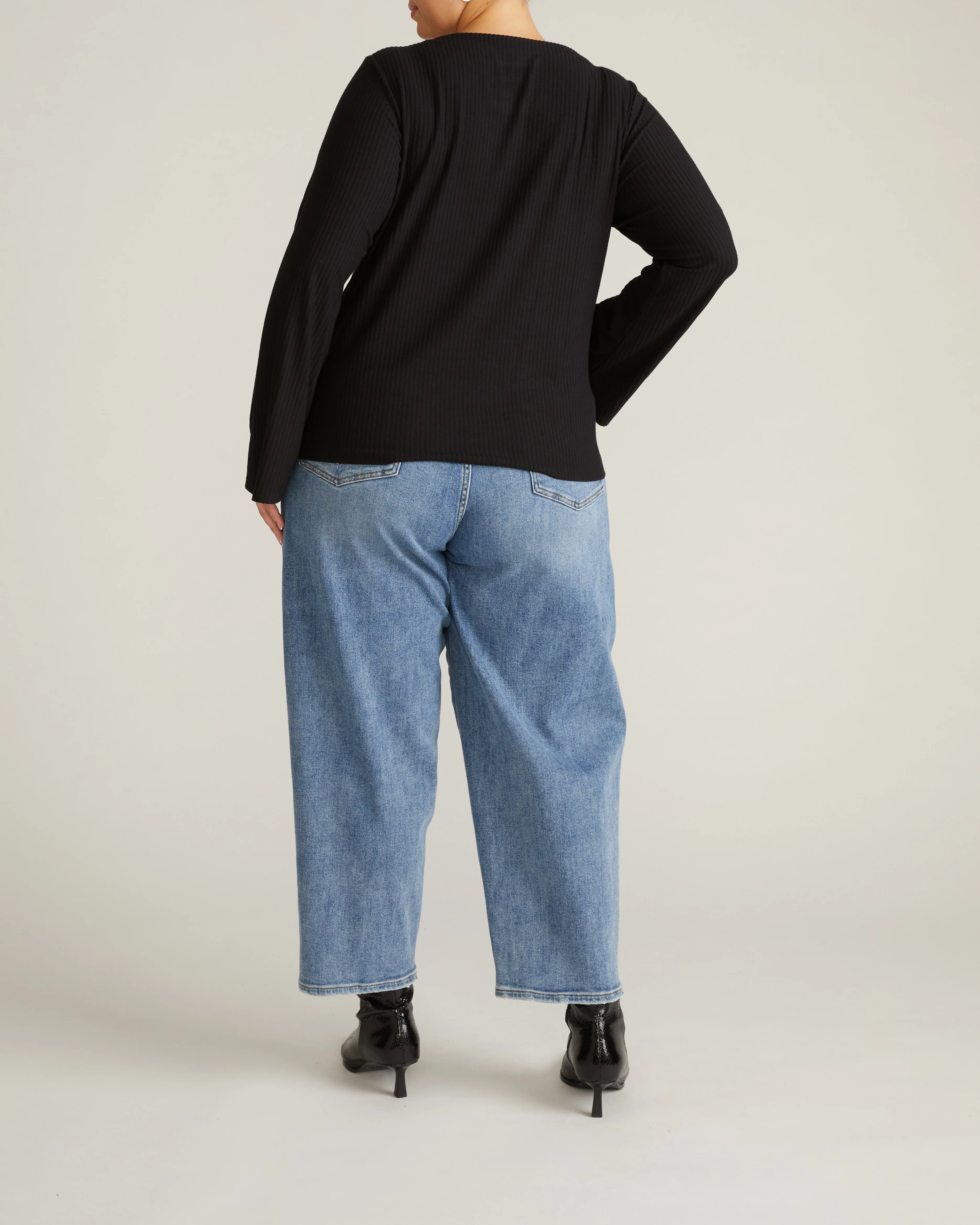 Yasmin Flare Sleeve Ribbed Top - Black - Image 4